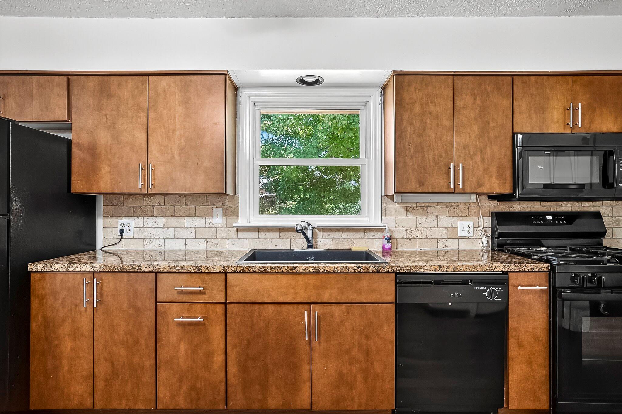 1824 South Thelma Avenue Property Photo 10