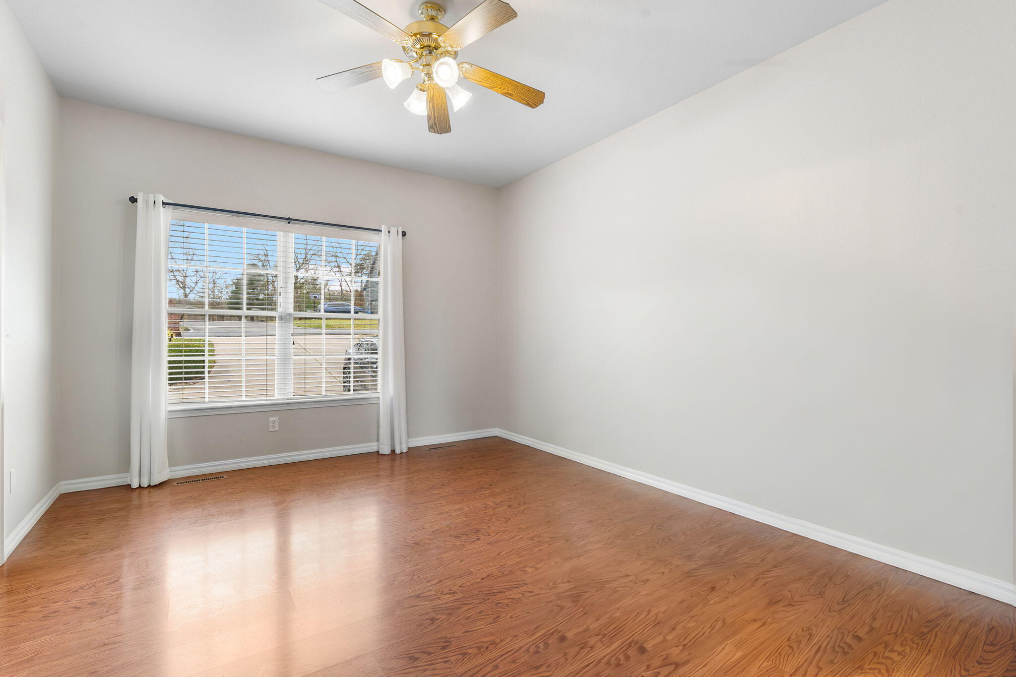852 Silvercliff Way Property Photo 42