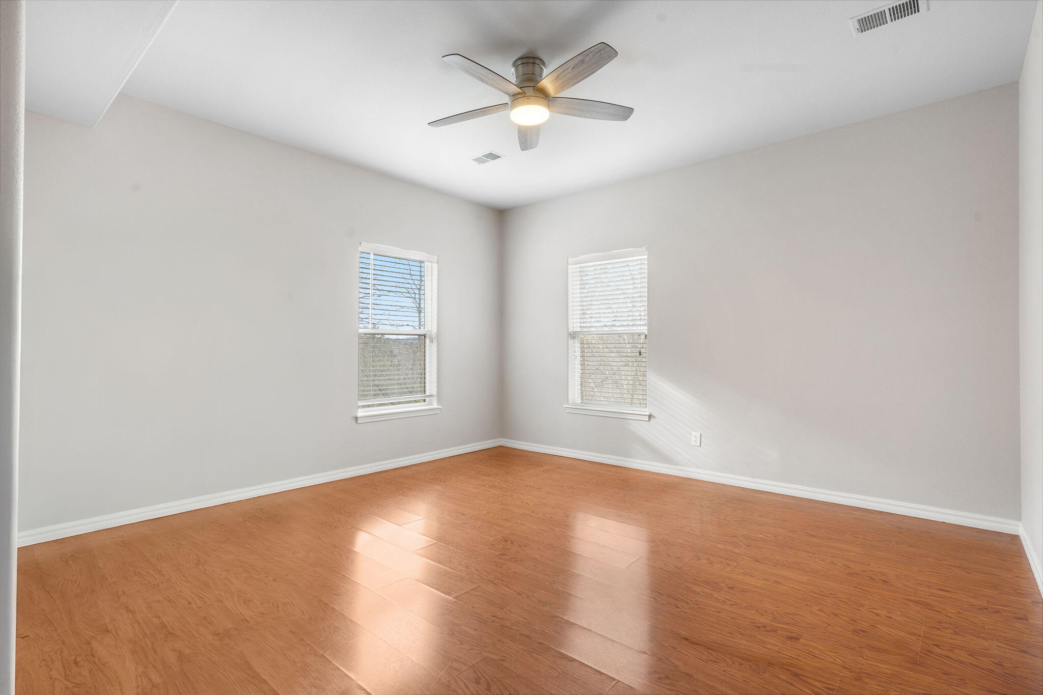 852 Silvercliff Way Property Photo 75