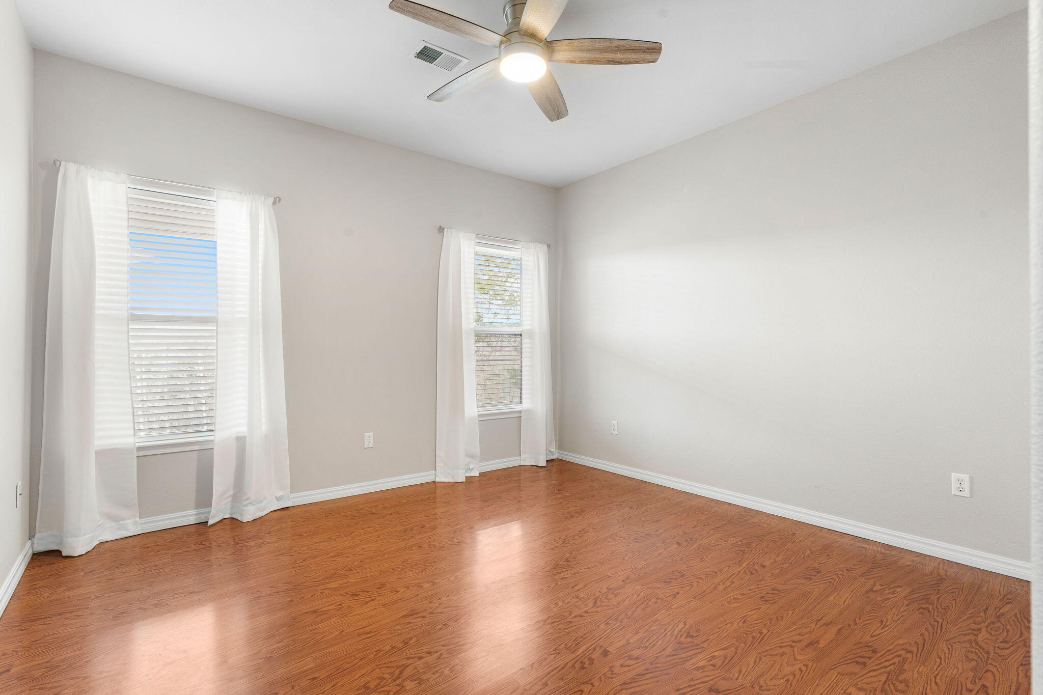 852 Silvercliff Way Property Photo 82