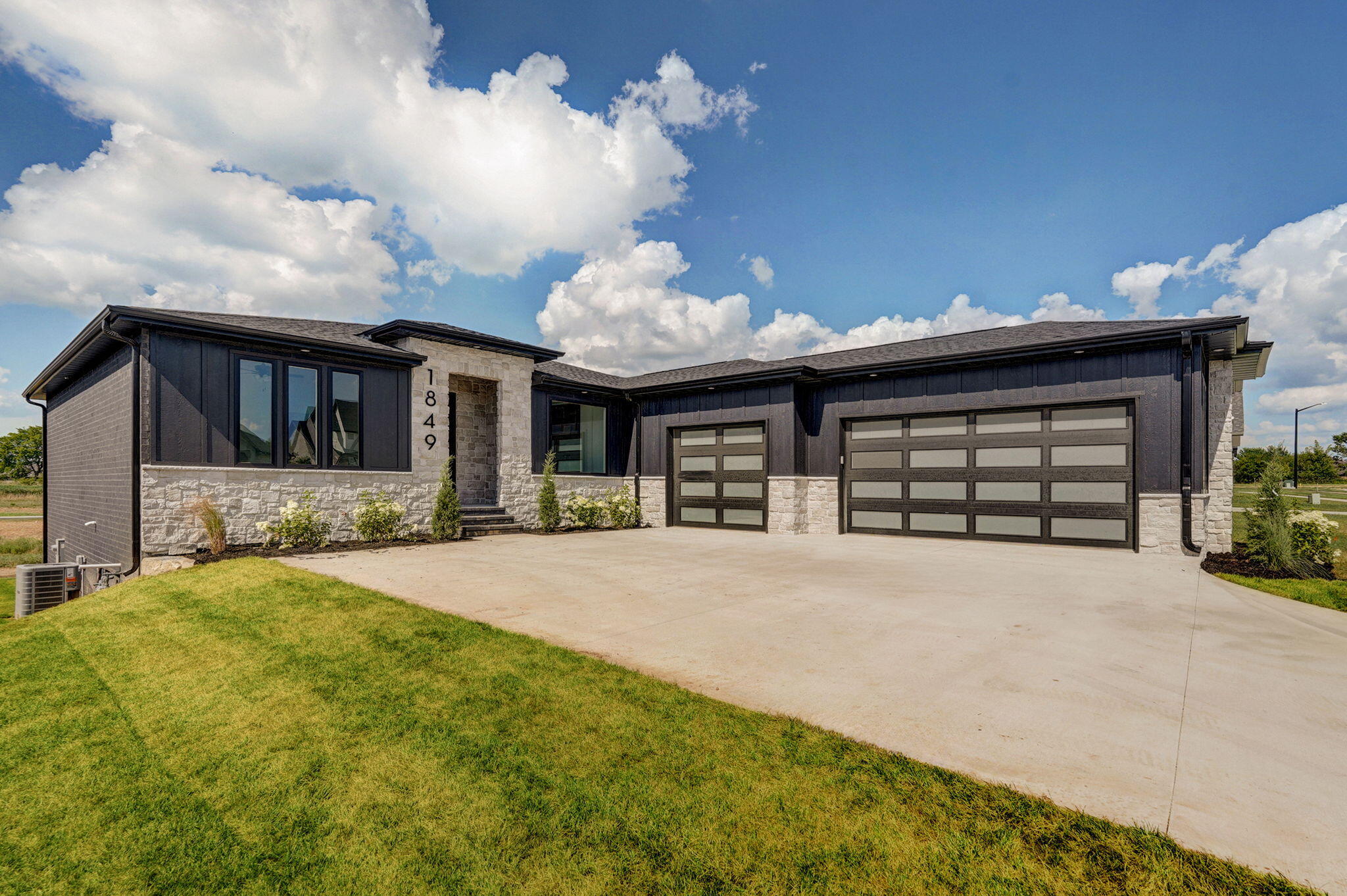 1849 East Cobblestone Drive Property Photo 1