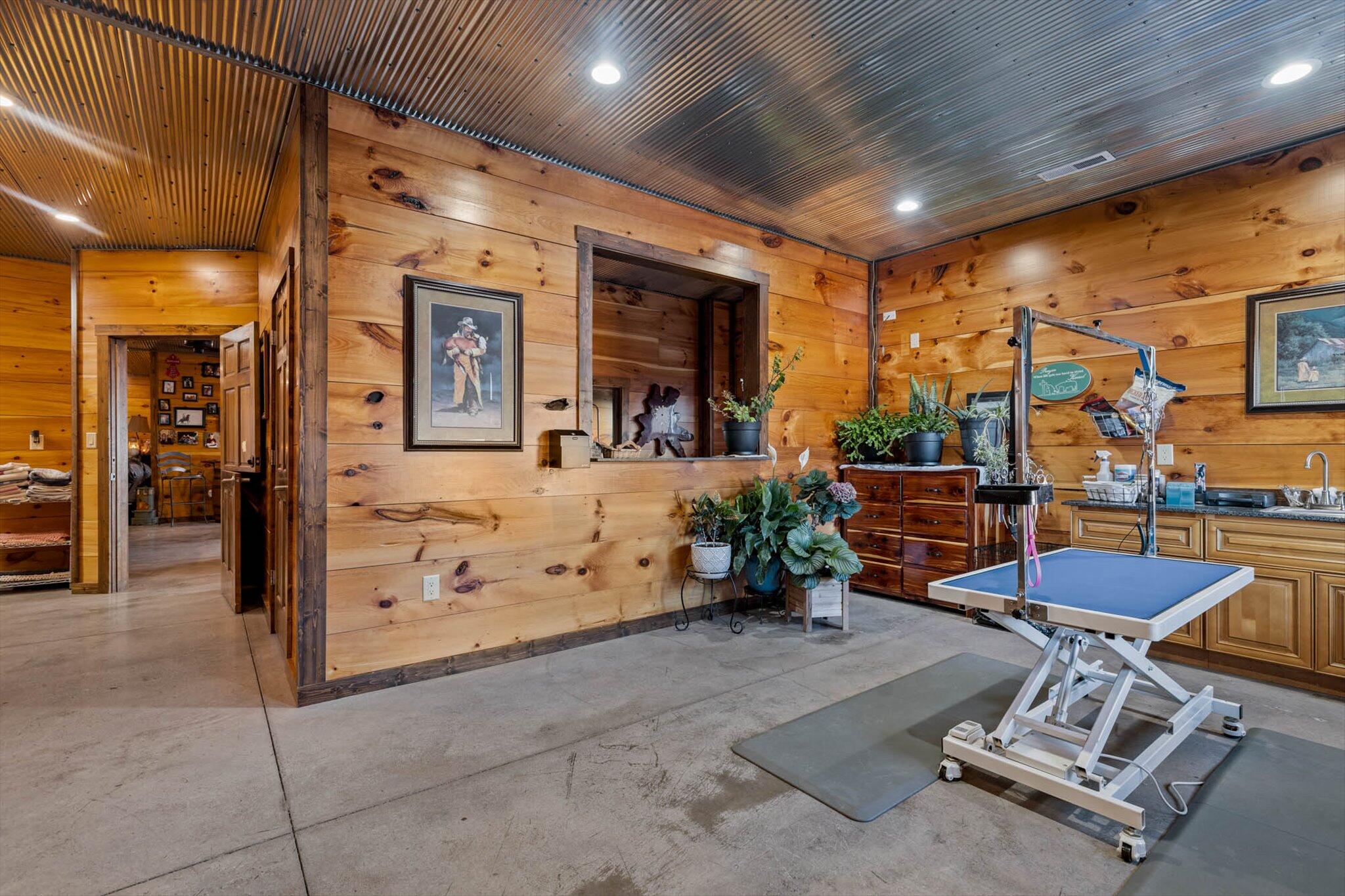 558 Lucky Road Property Photo 3