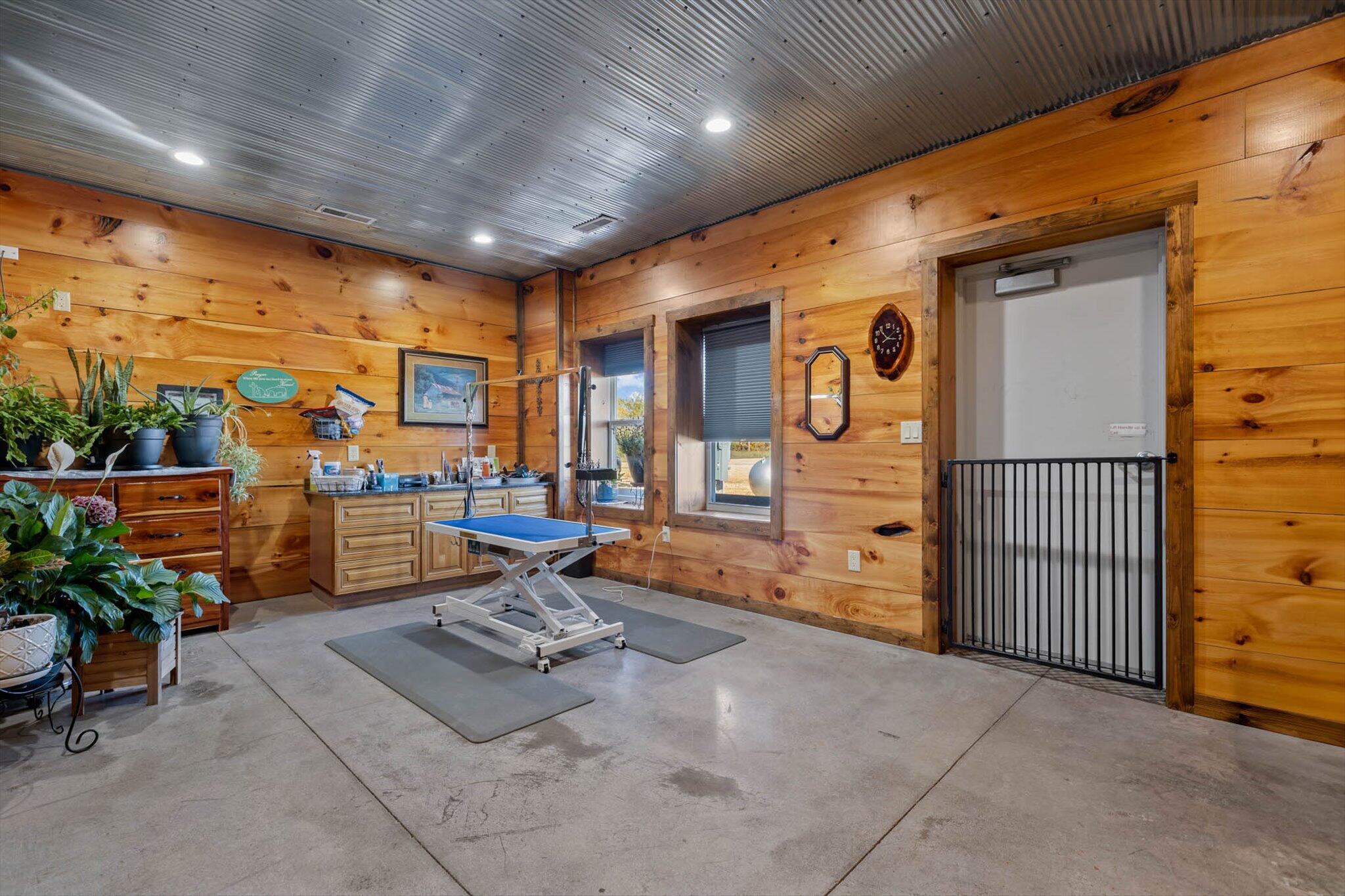 558 Lucky Road Property Photo 5