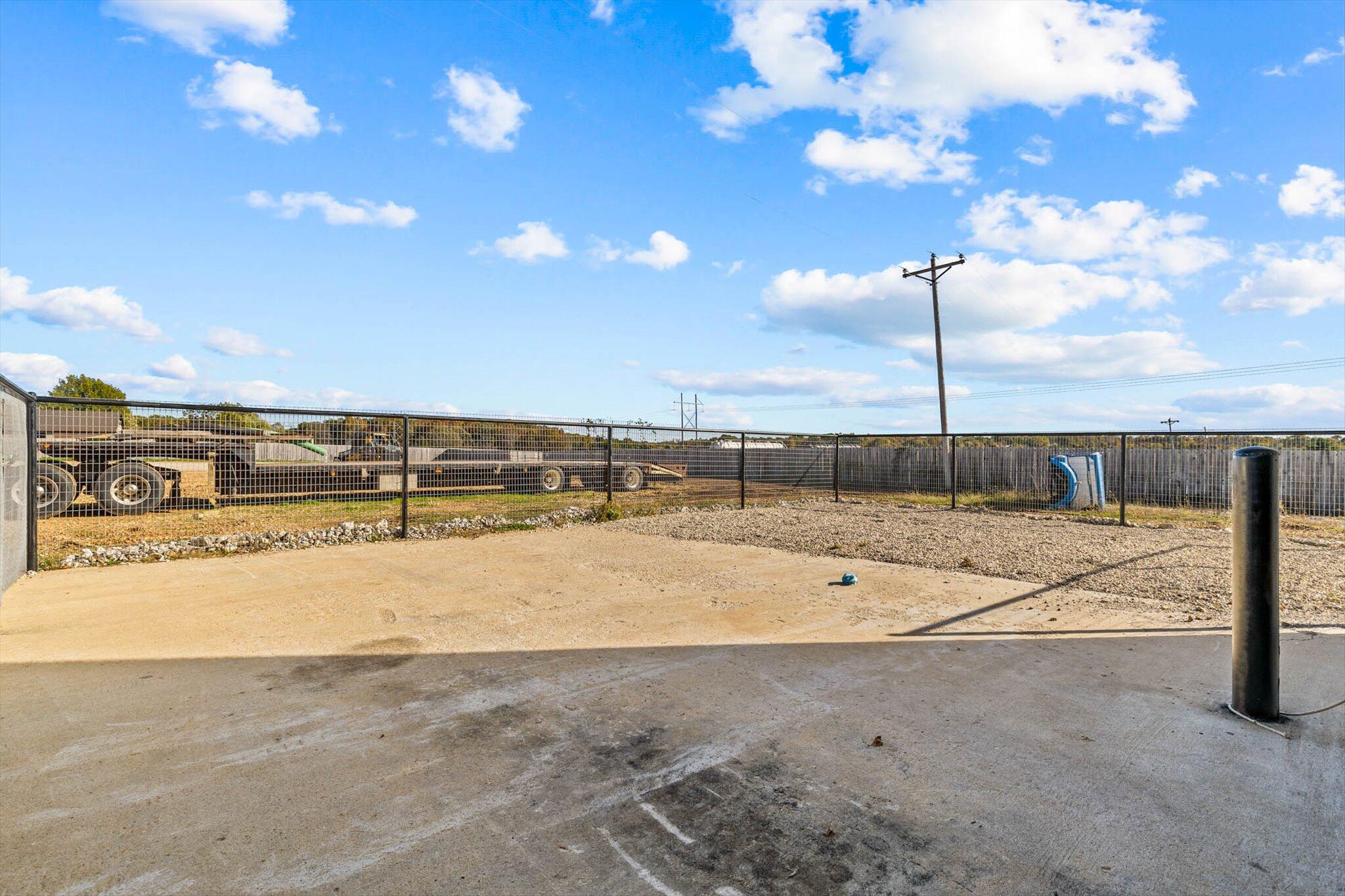 558 Lucky Road Property Photo 38