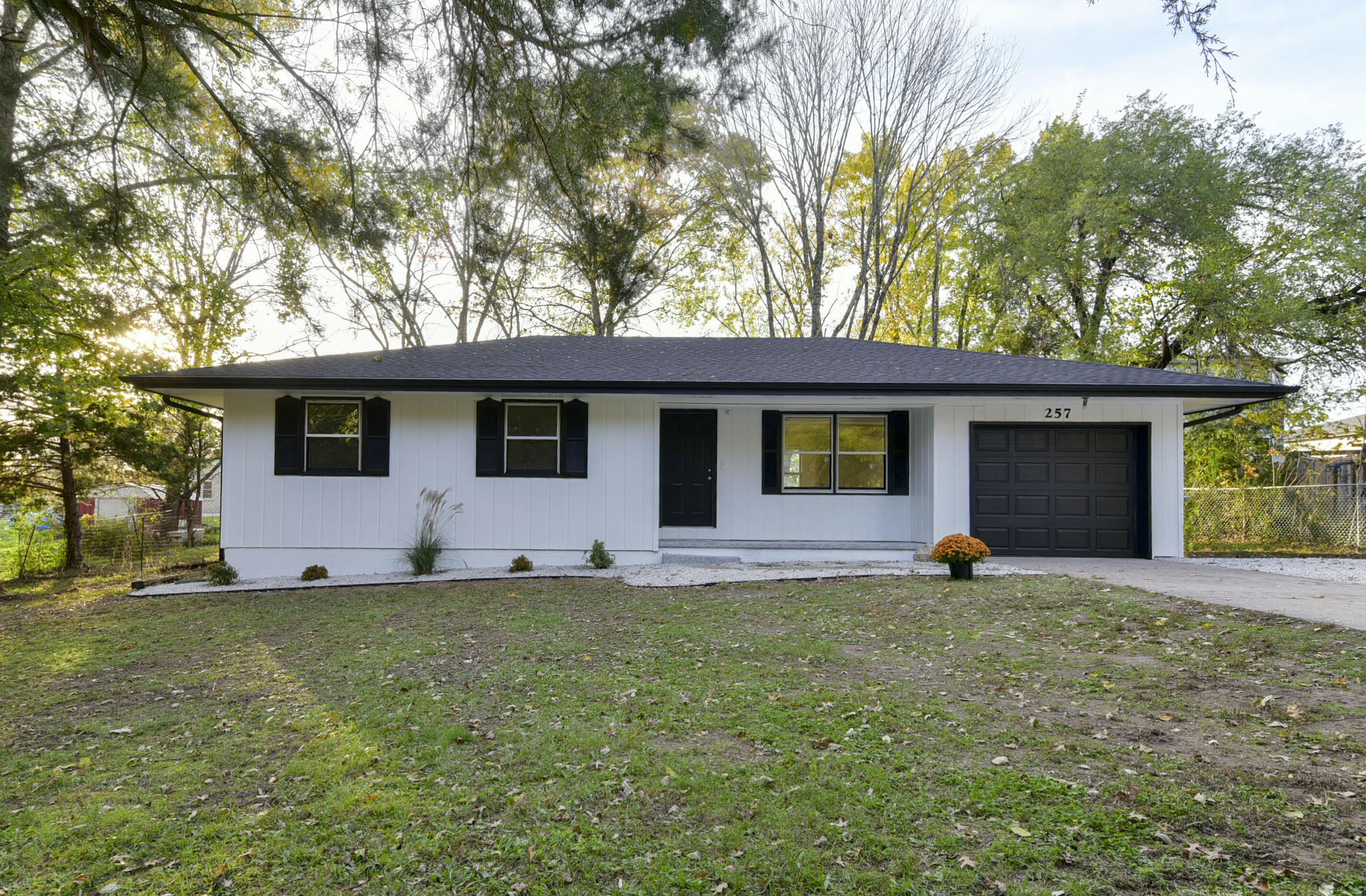 257 Knox Avenue Property Photo 1