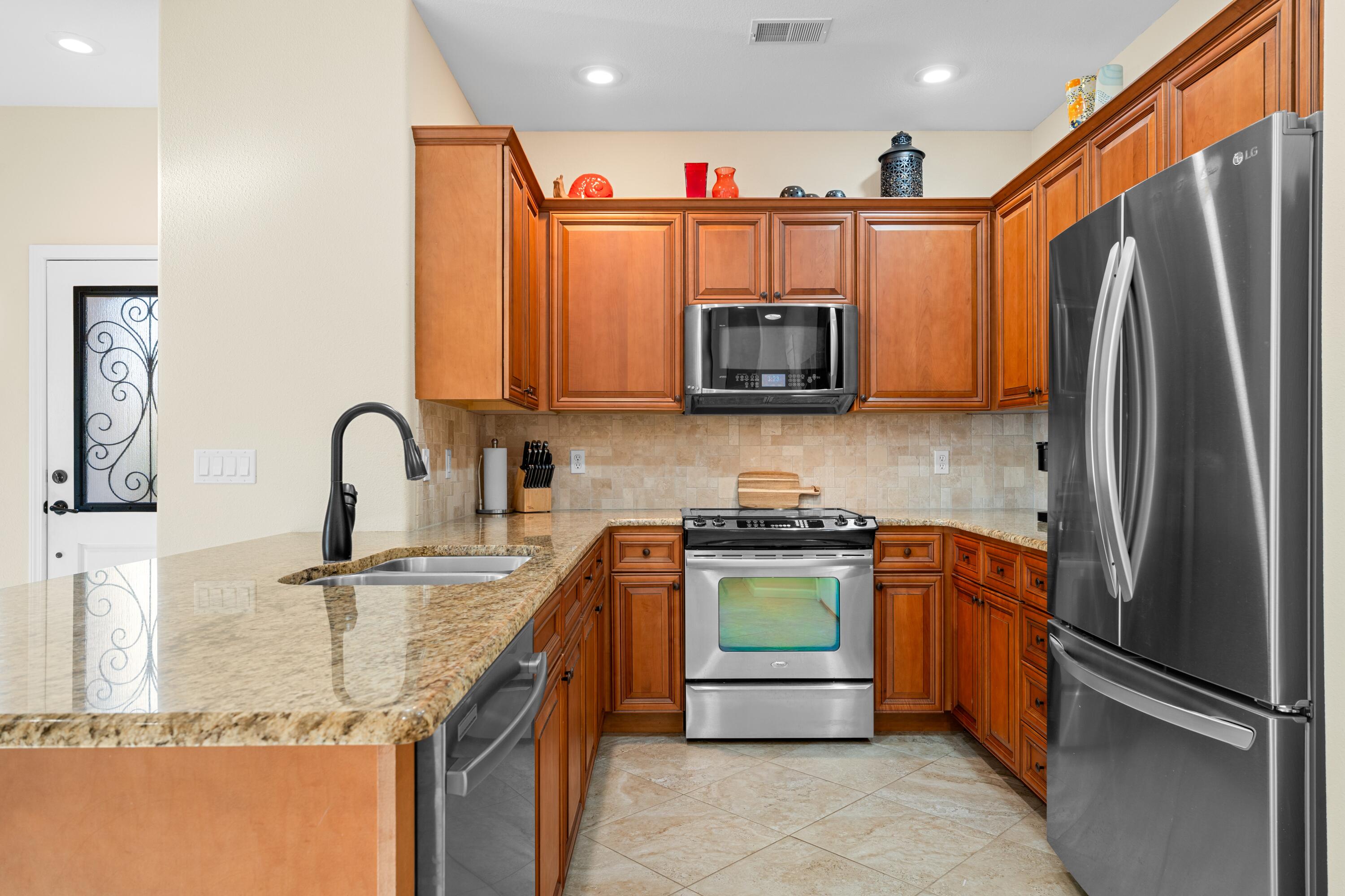 140 South Tuscany Drive C Property Photo 12