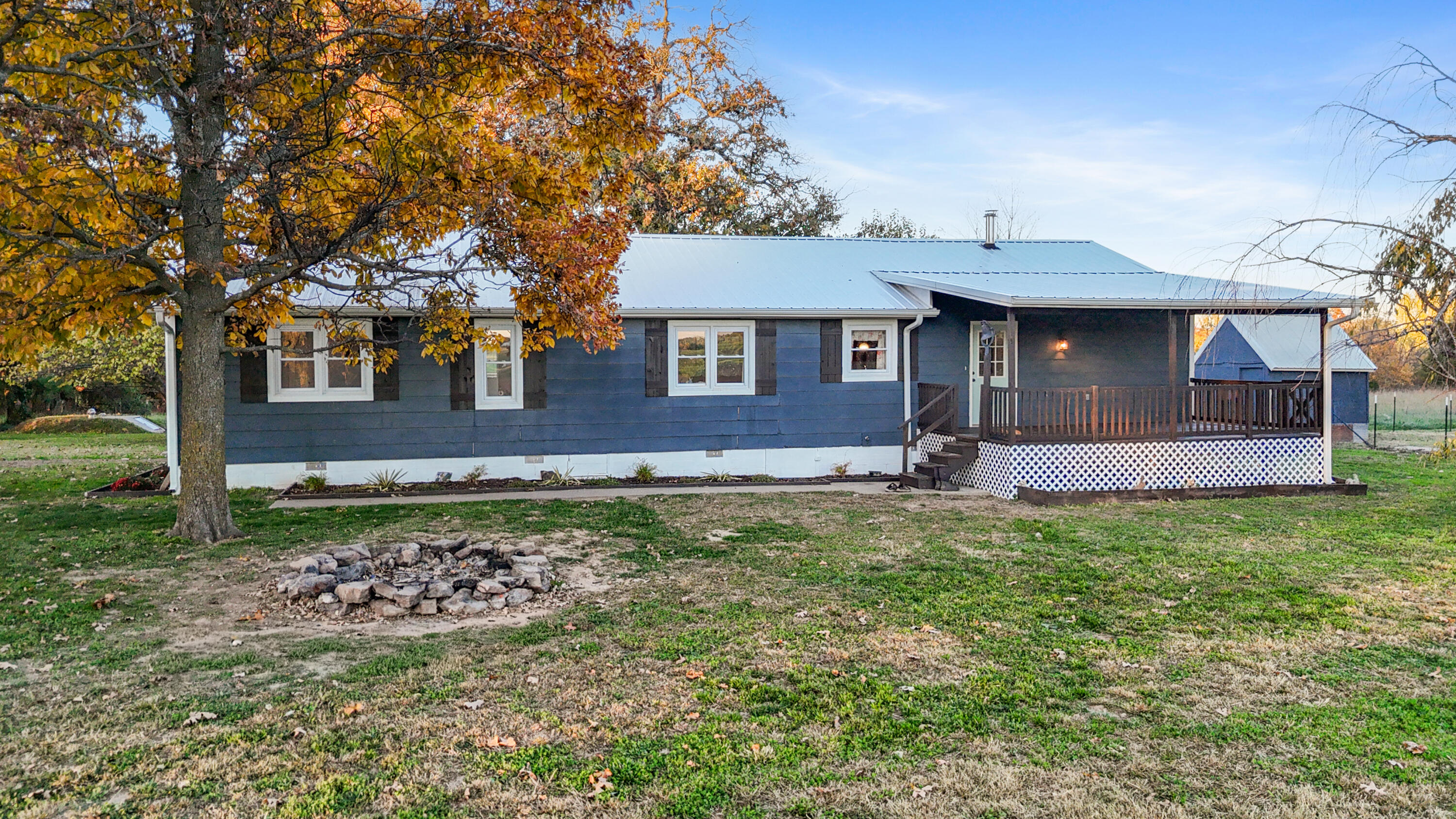 13992 Farm Road 2185 Property Photo 3