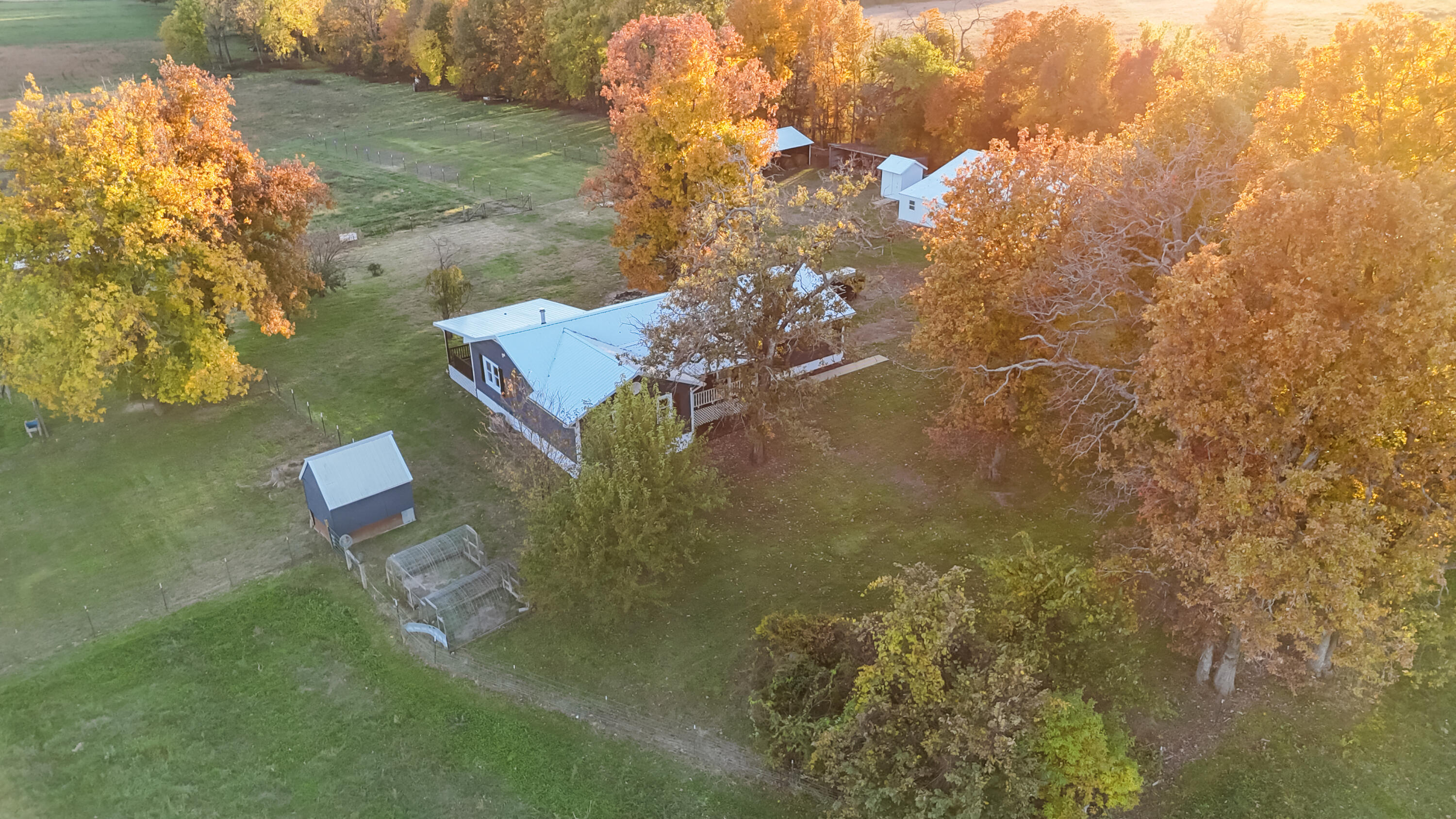 13992 Farm Road 2185 Property Photo 14