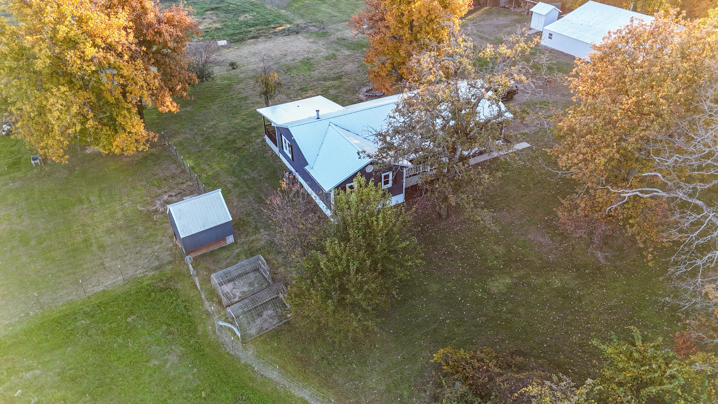 13992 Farm Road 2185 Property Photo 15