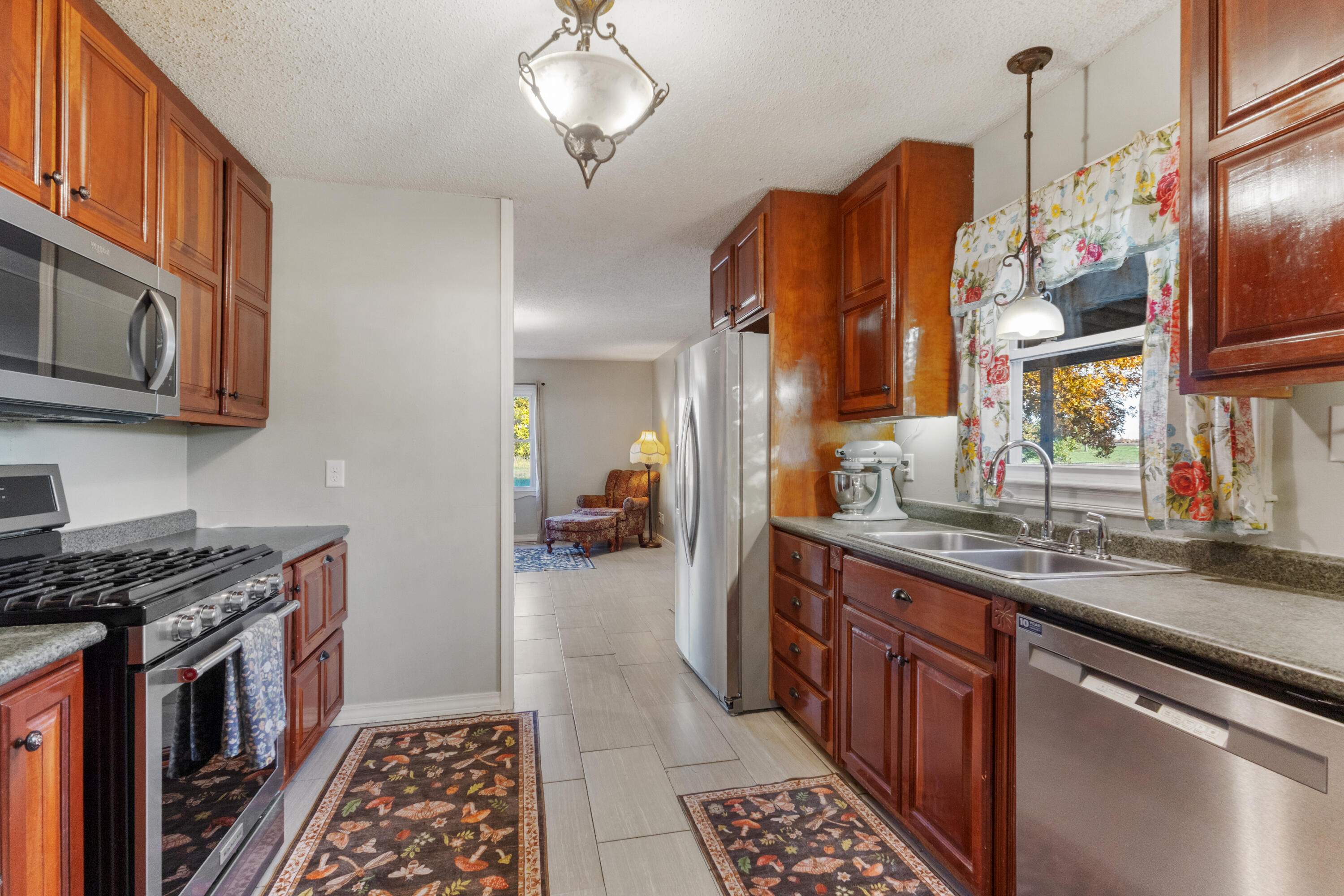 13992 Farm Road 2185 Property Photo 23