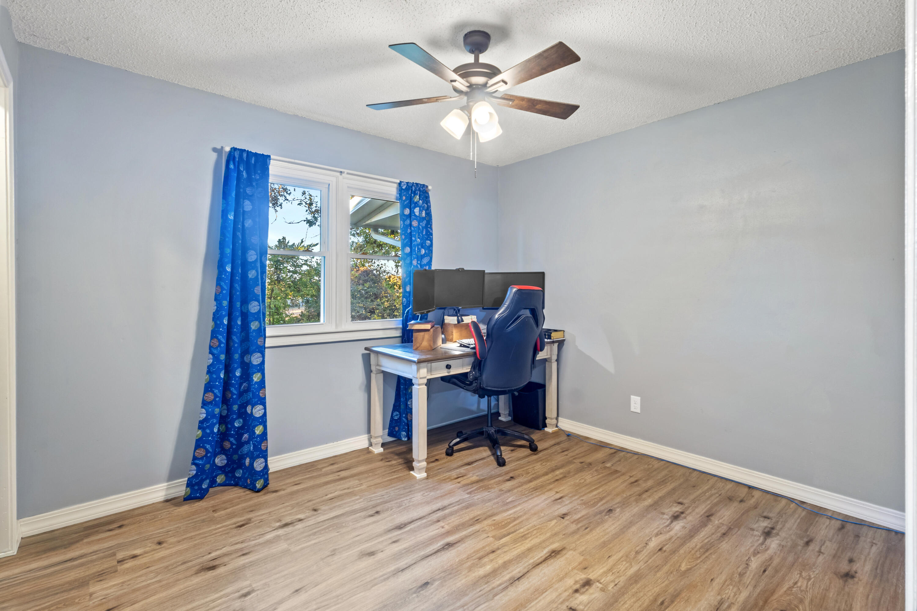 13992 Farm Road 2185 Property Photo 28