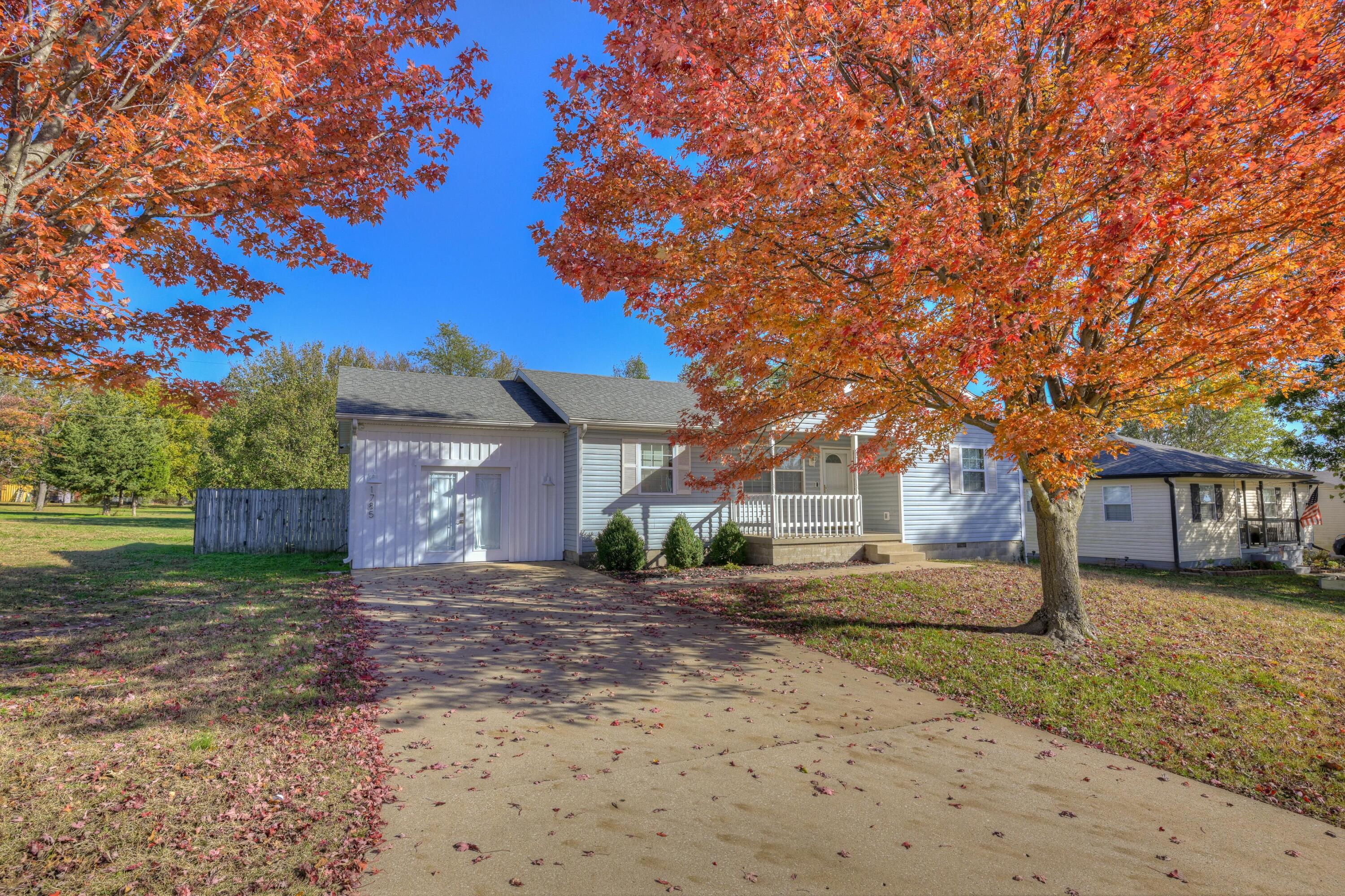 1785 Chickadee Drive Property Photo 1