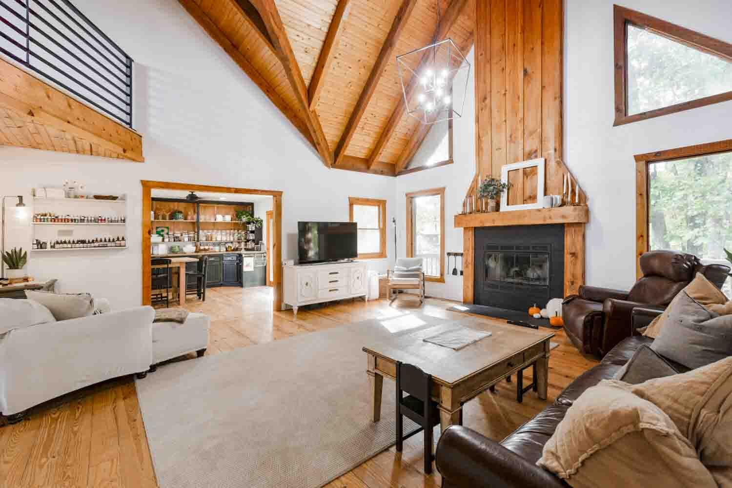 13915 Farm Road 1115 Property Photo 5