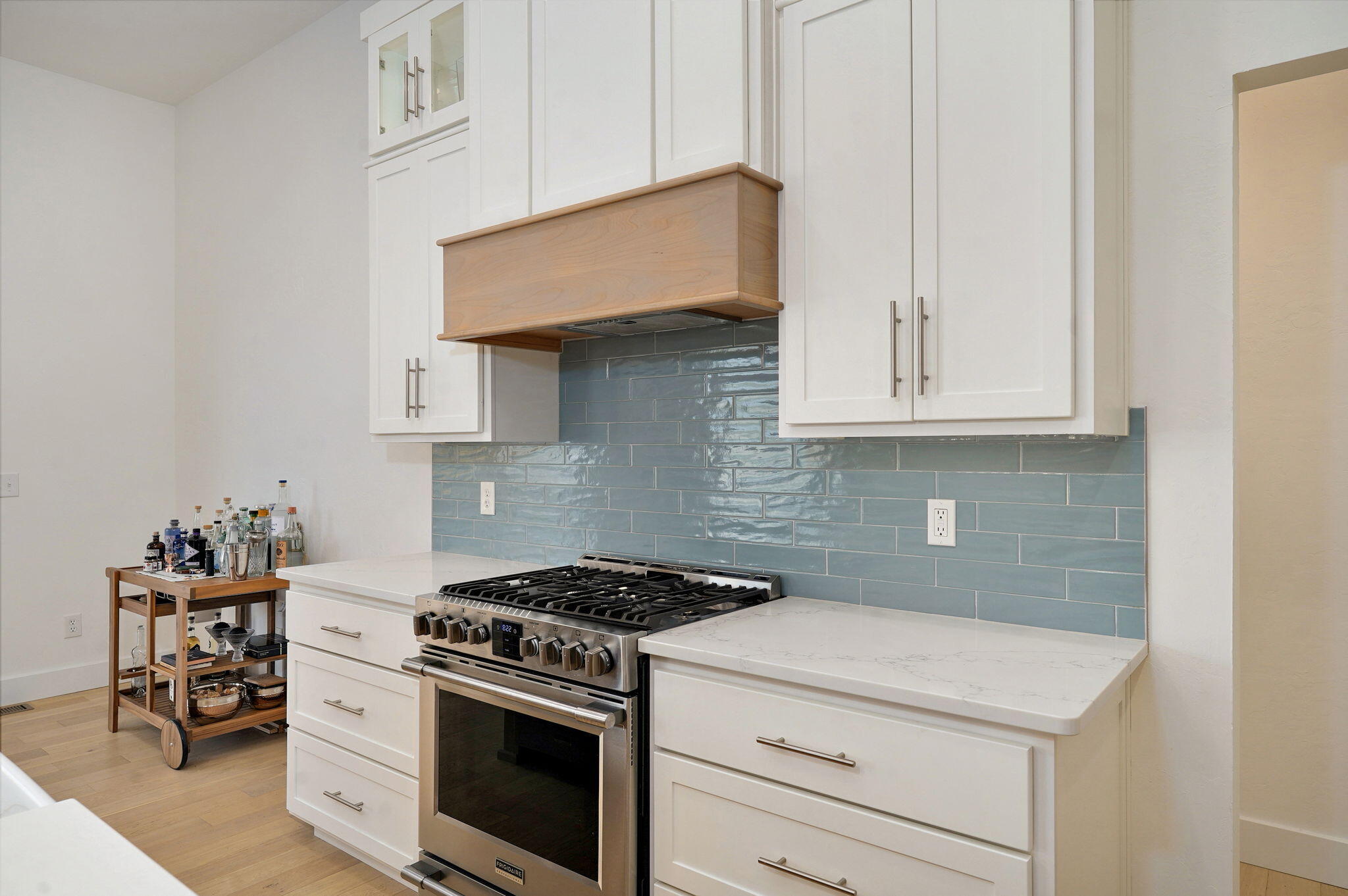 3049 West Edward Street Property Photo 10