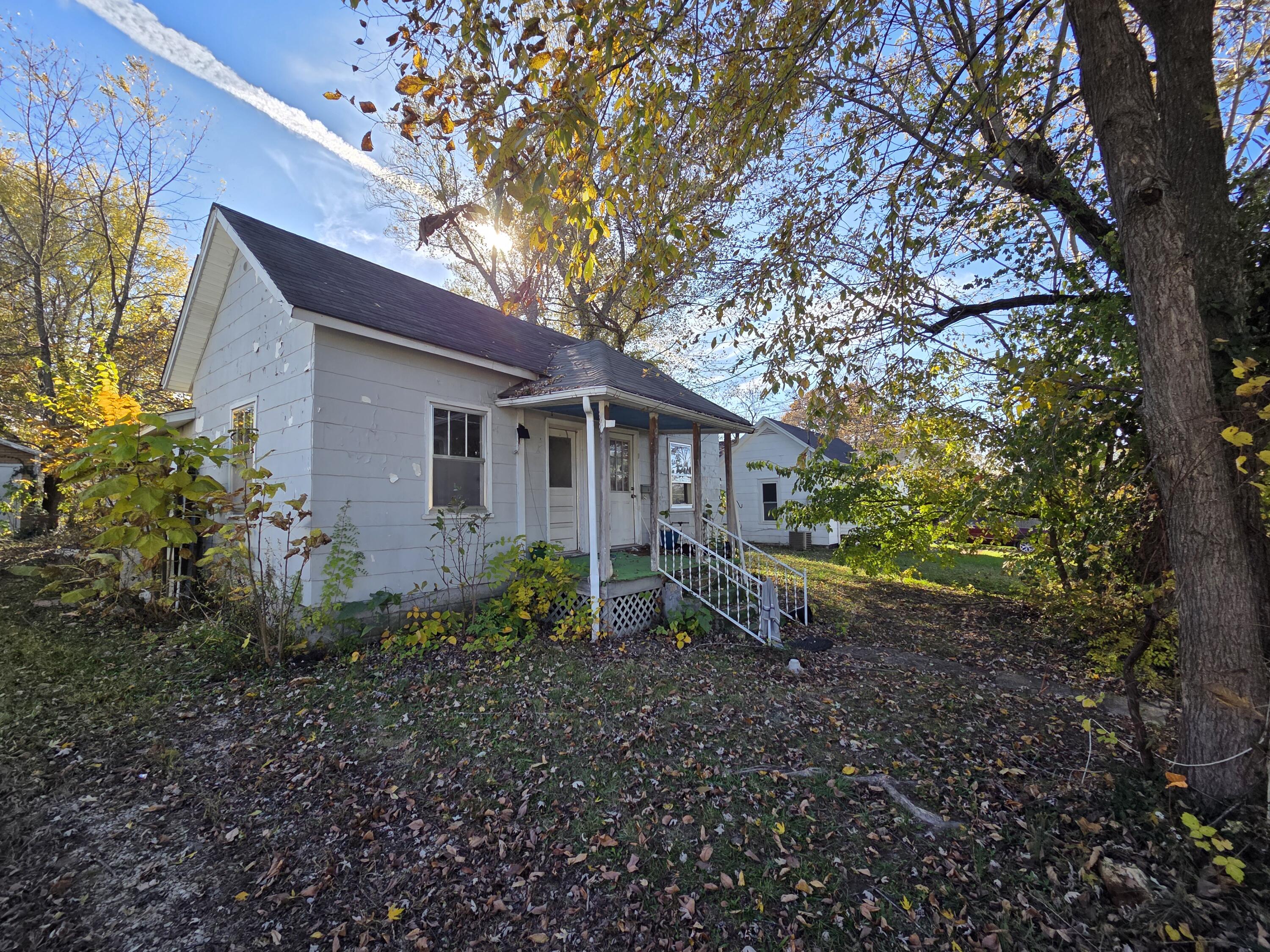 807 East 1st Street Property Photo 1