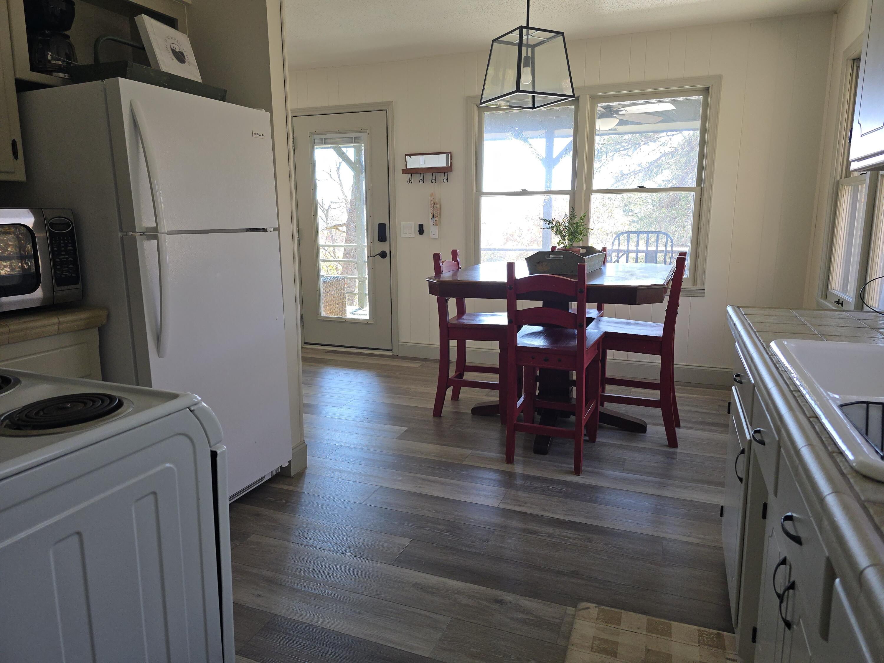 512 Dry Creek Drive Property Photo 28
