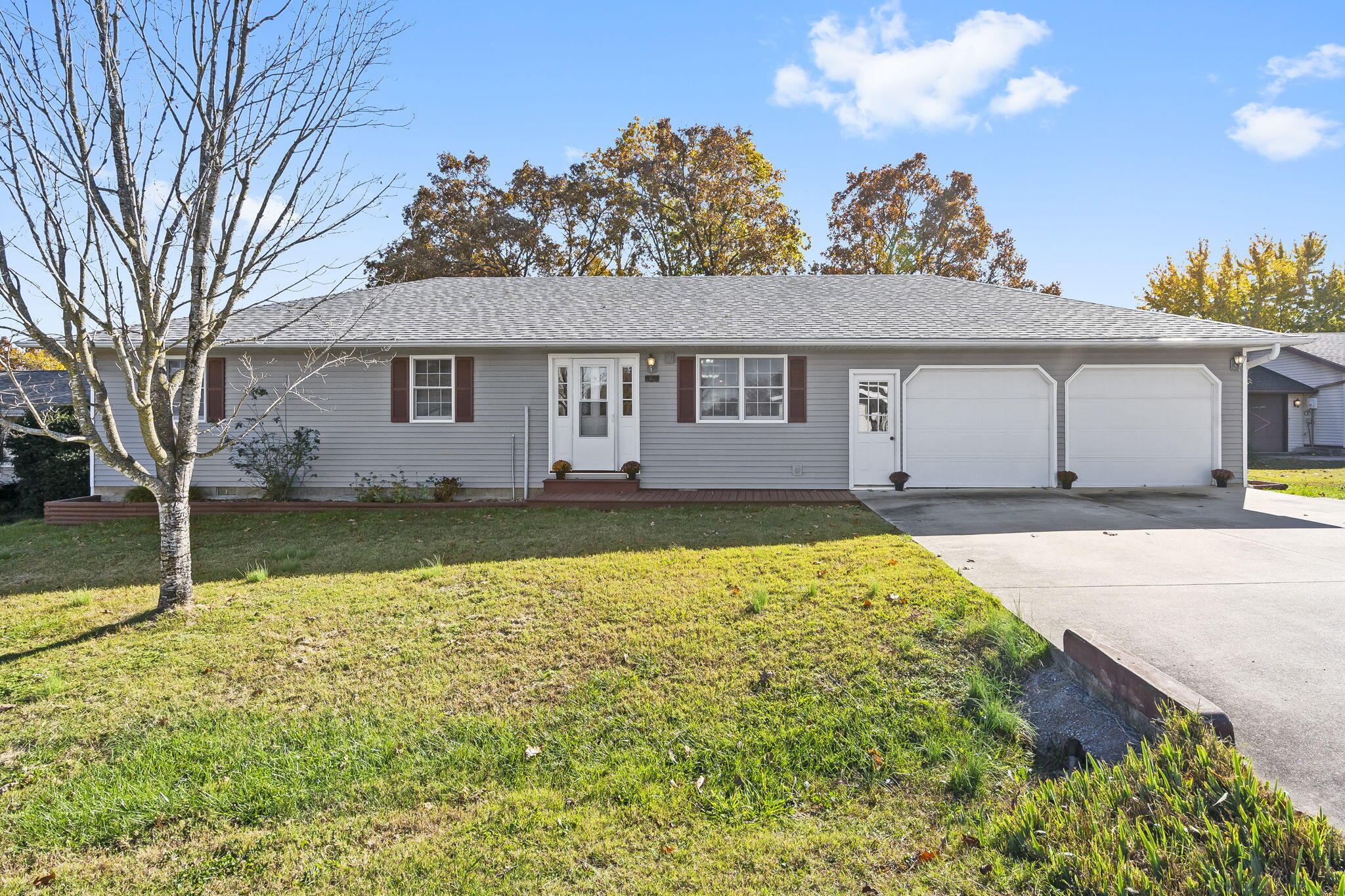 526 Ridgeview Drive Property Photo 1