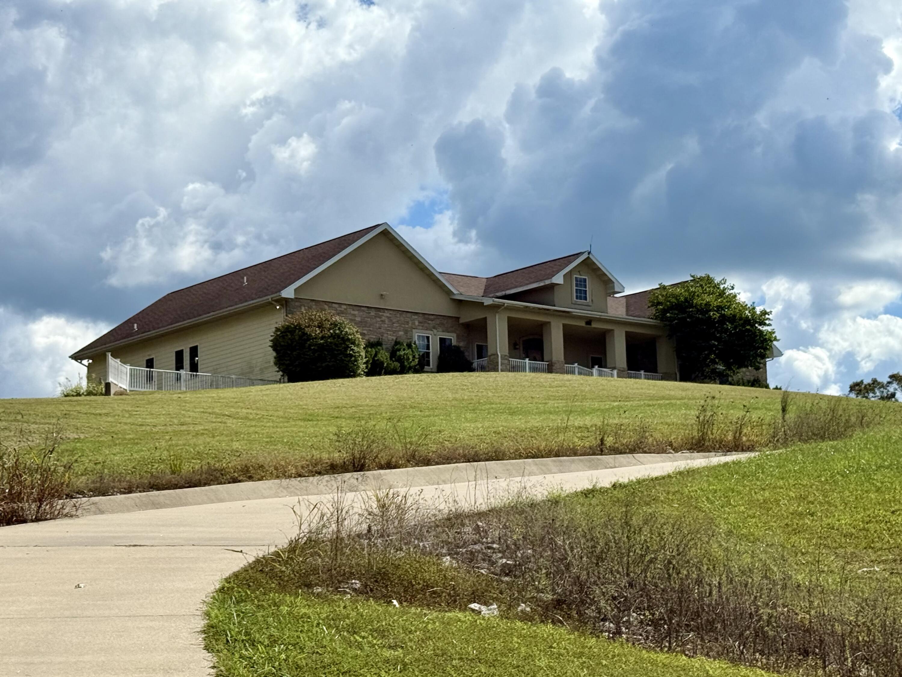 16133 Overlook Lane Property Photo 2
