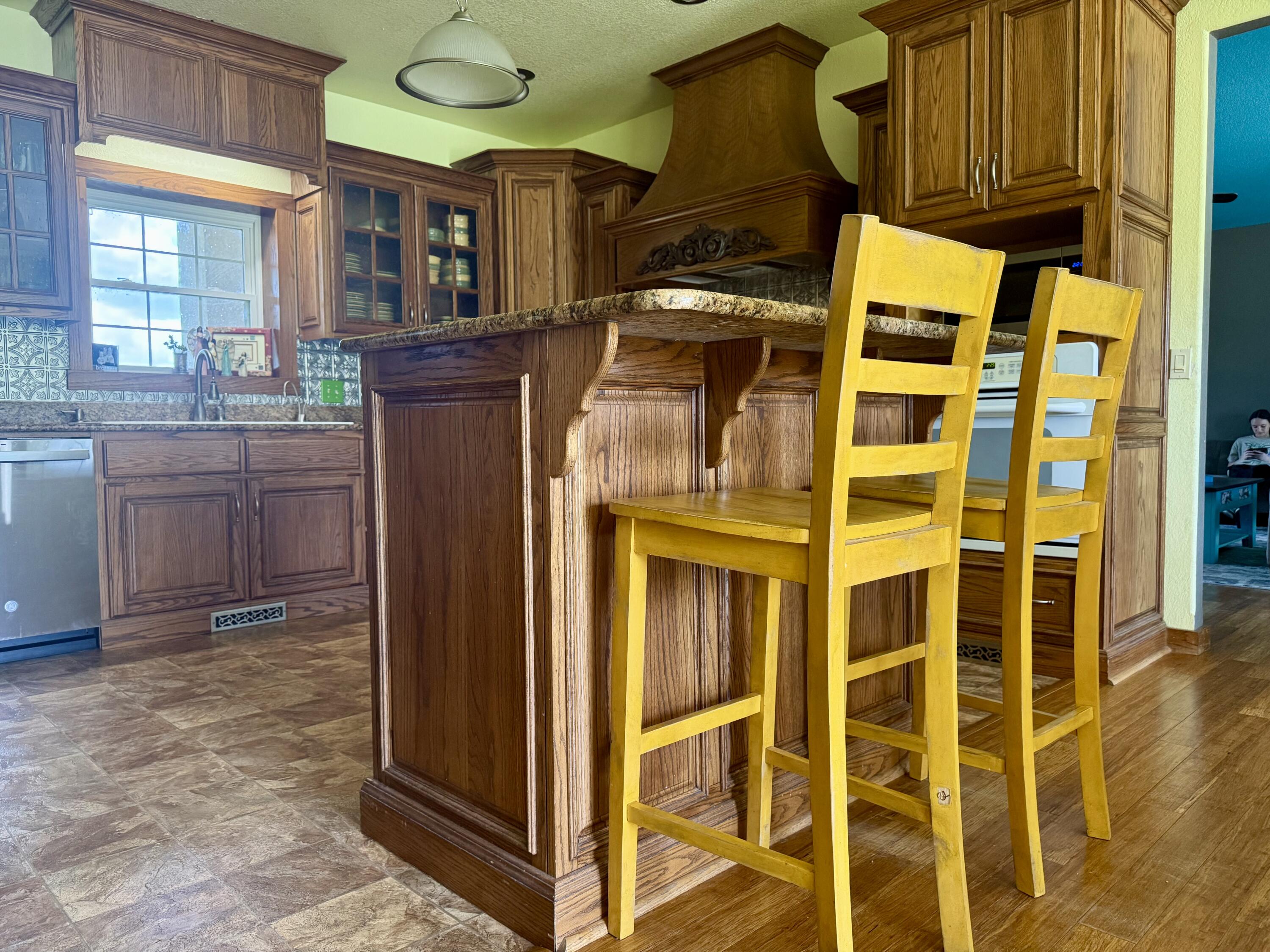 16133 Overlook Lane Property Photo 16