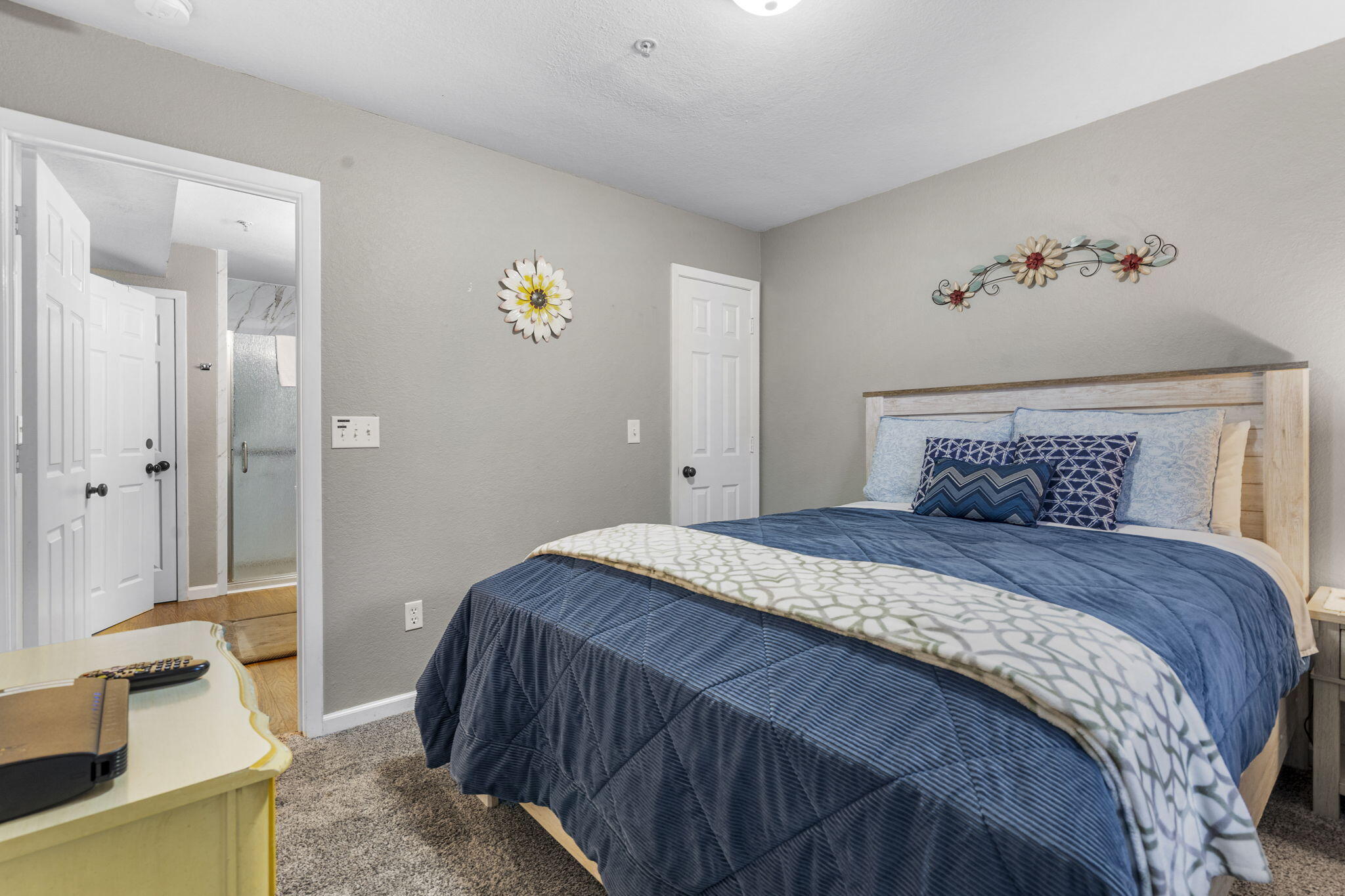 505 Valley View Drive 201 Property Photo 34
