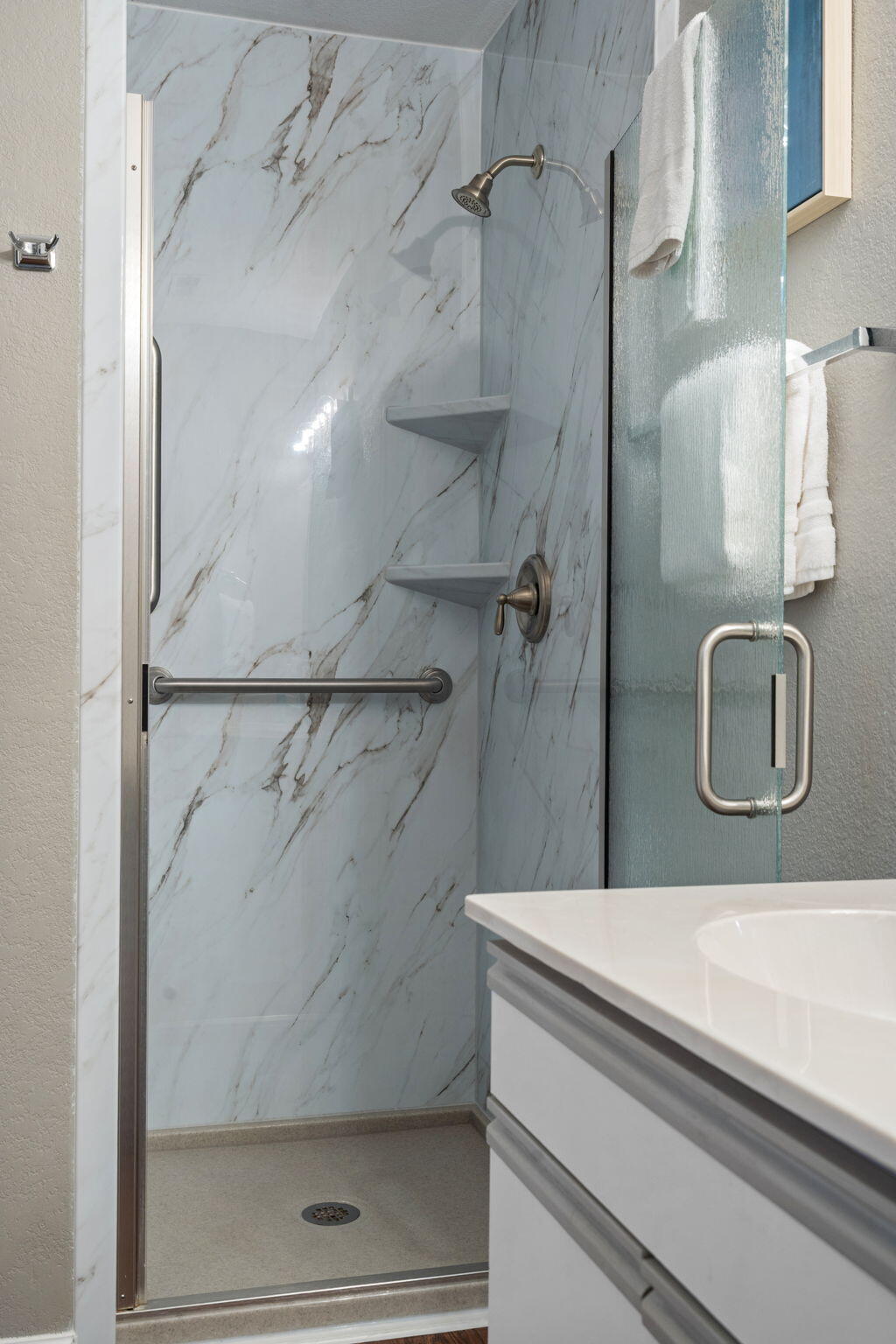 505 Valley View Drive 201 Property Photo 36