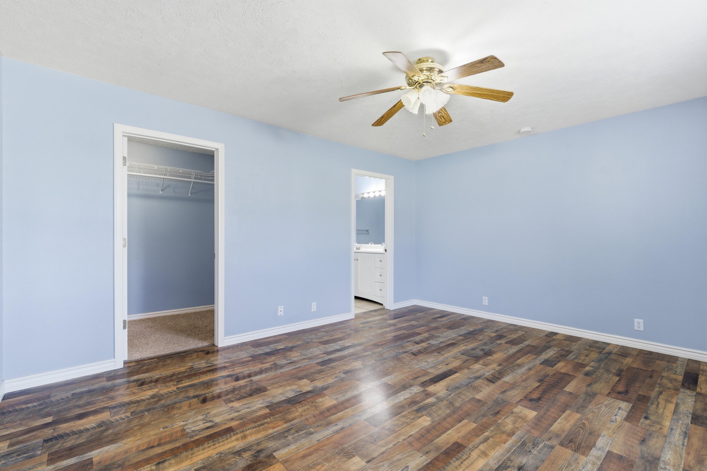 23548 Lawrence 1090 Property Photo 6
