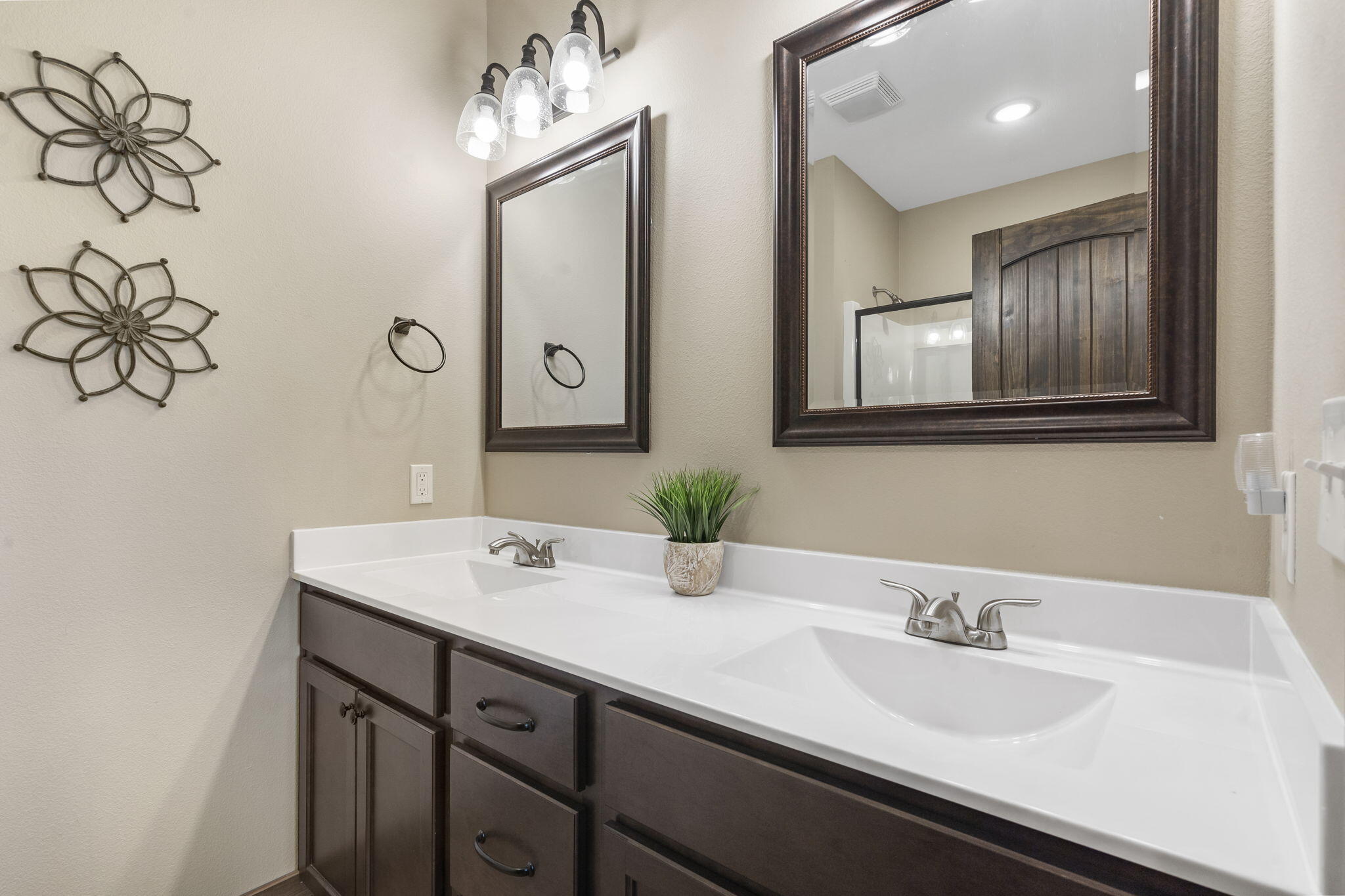 85 David Shawn Drive Property Photo 23