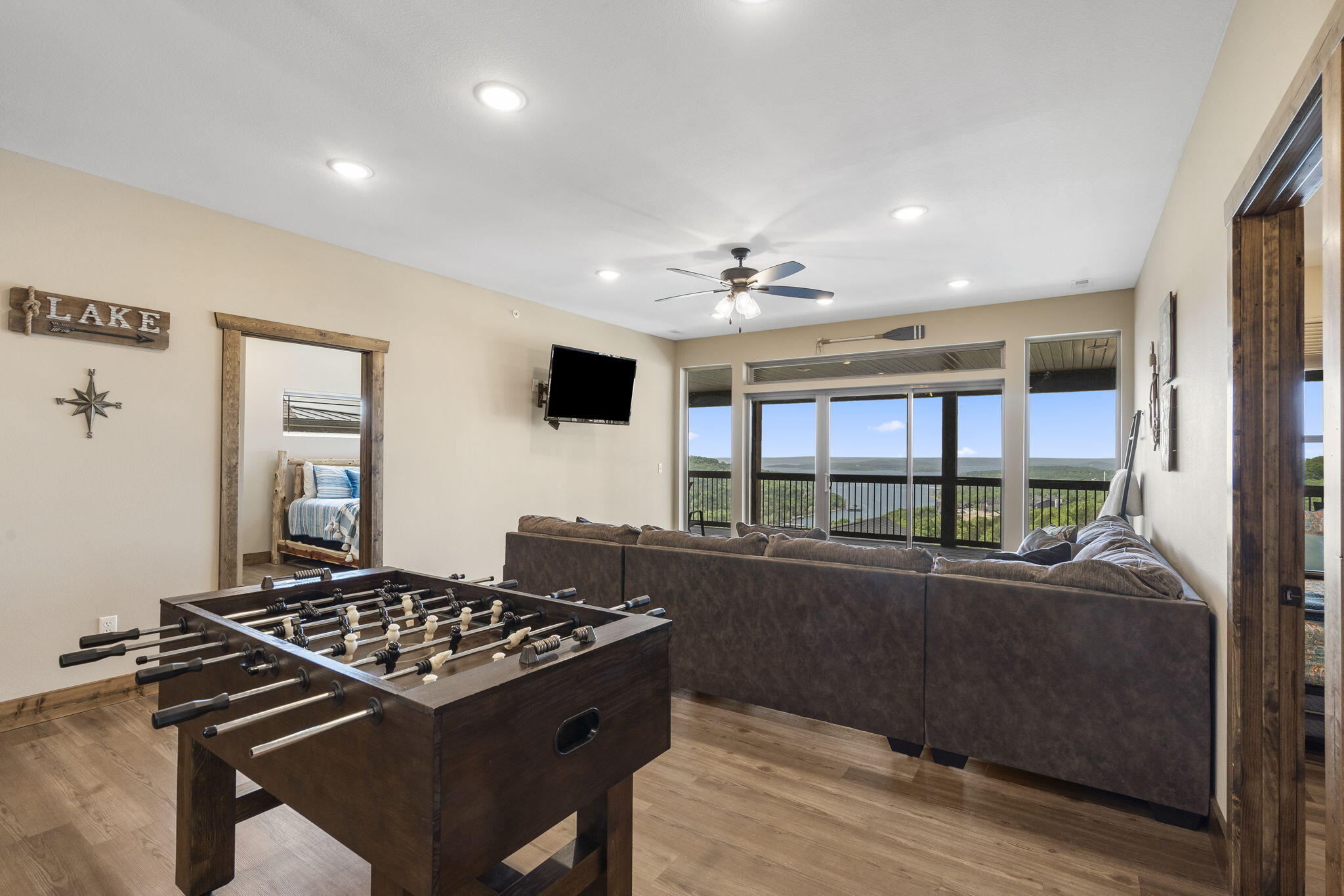85 David Shawn Drive Property Photo 27