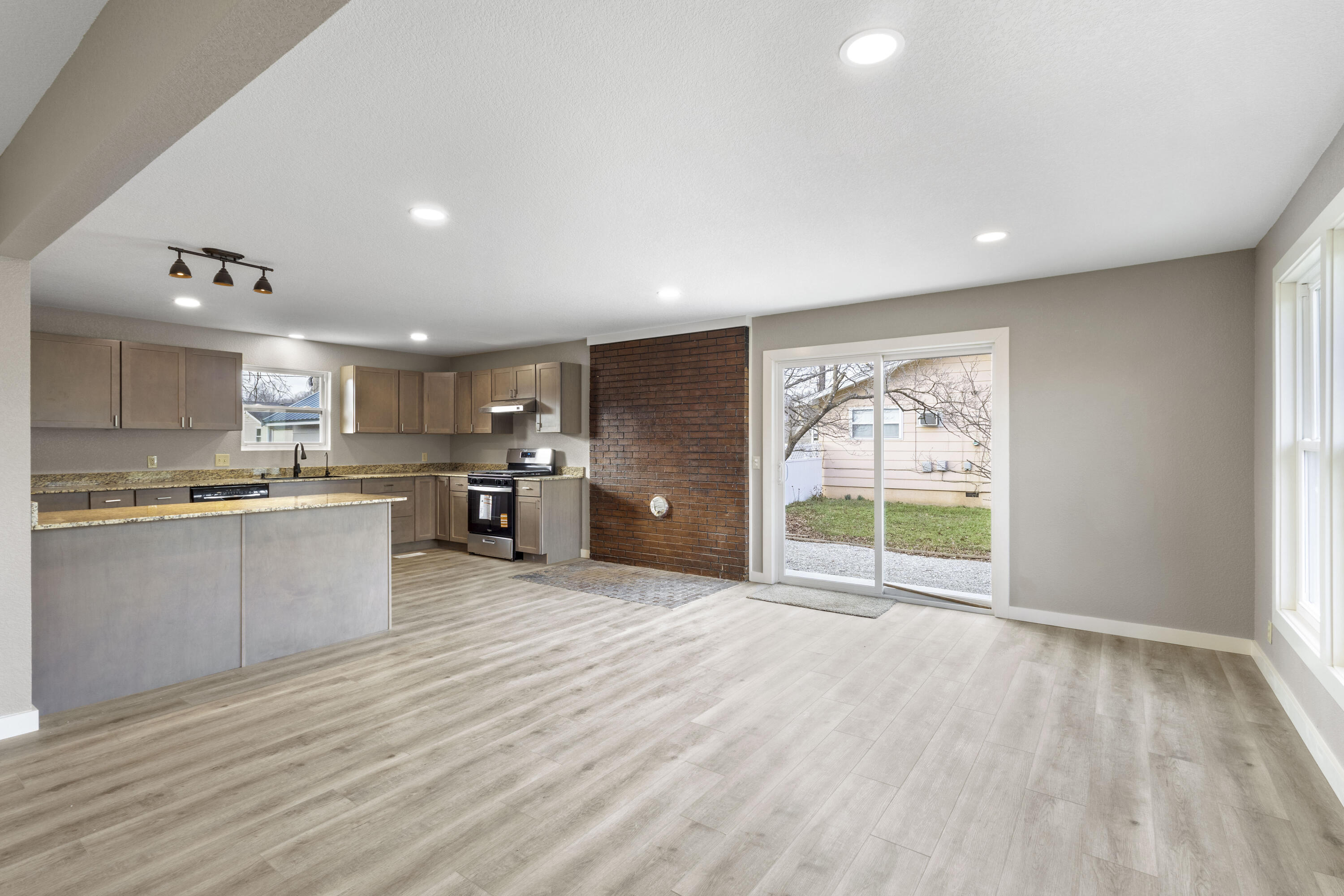 1102 Sapp Street Property Photo 10