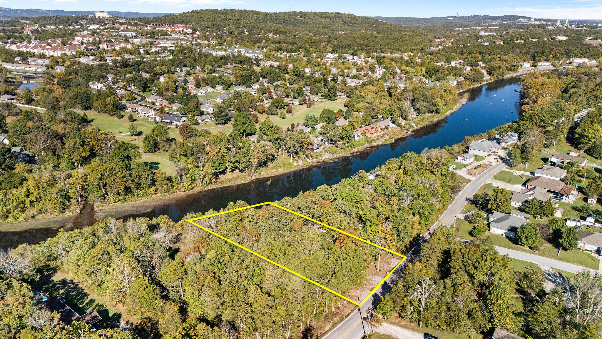 704 Iowa Colony Road Property Photo 3