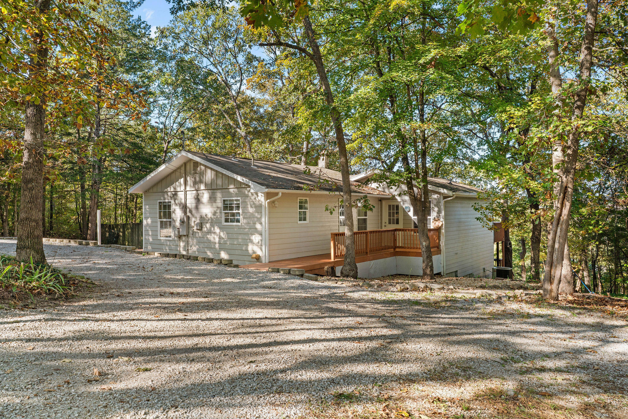 704 Iowa Colony Road Property Photo 5