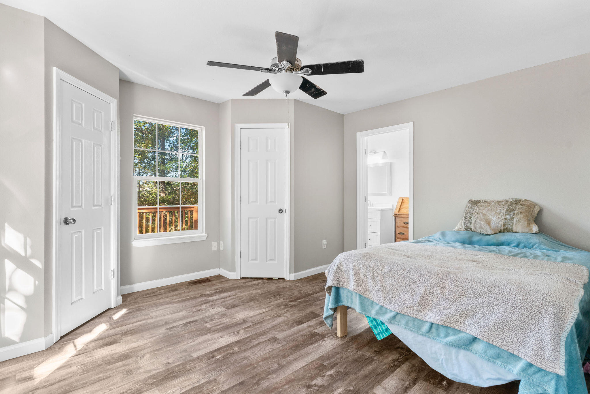 704 Iowa Colony Road Property Photo 13