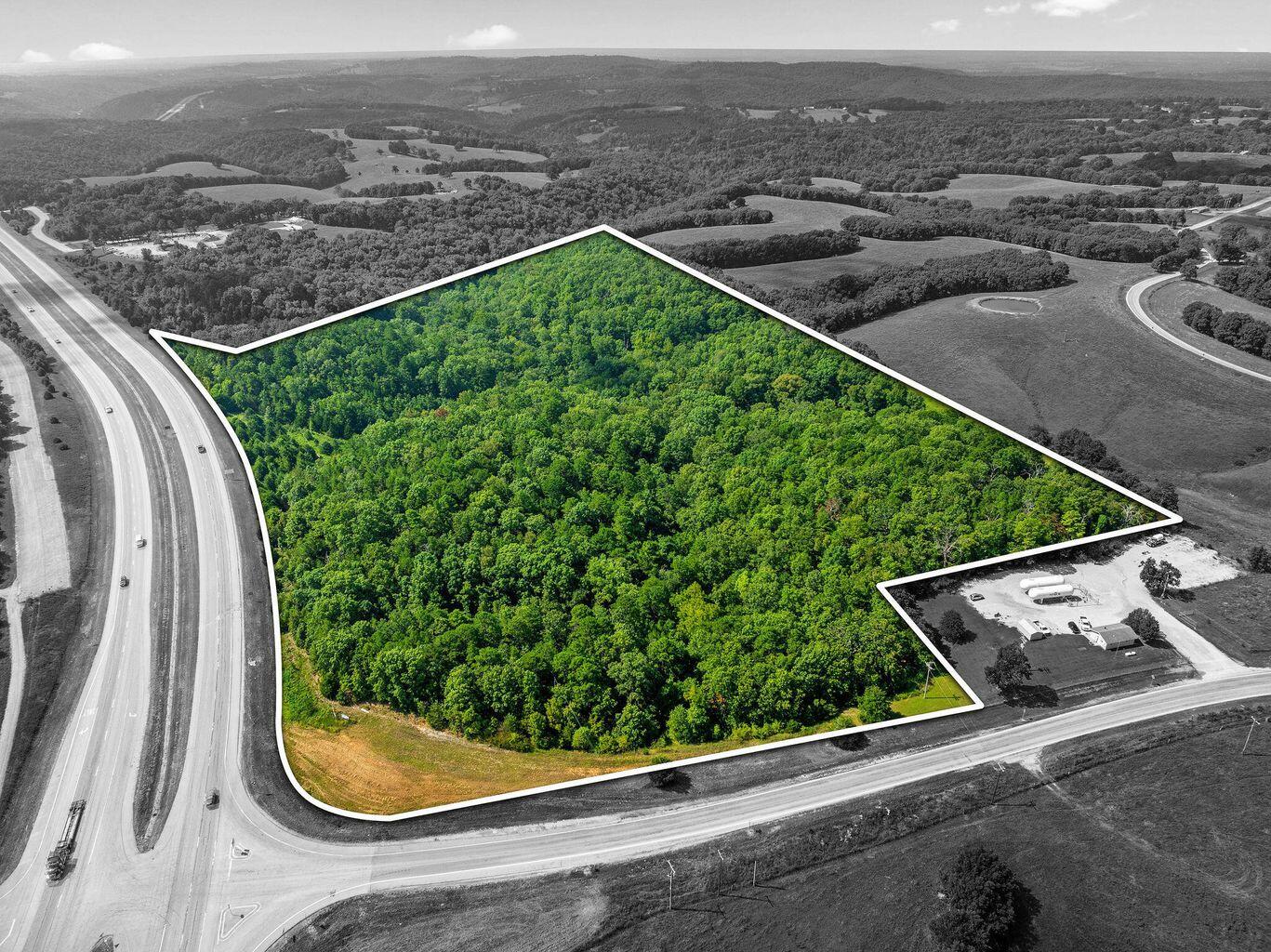 000 North 65 Highway Property Photo 1