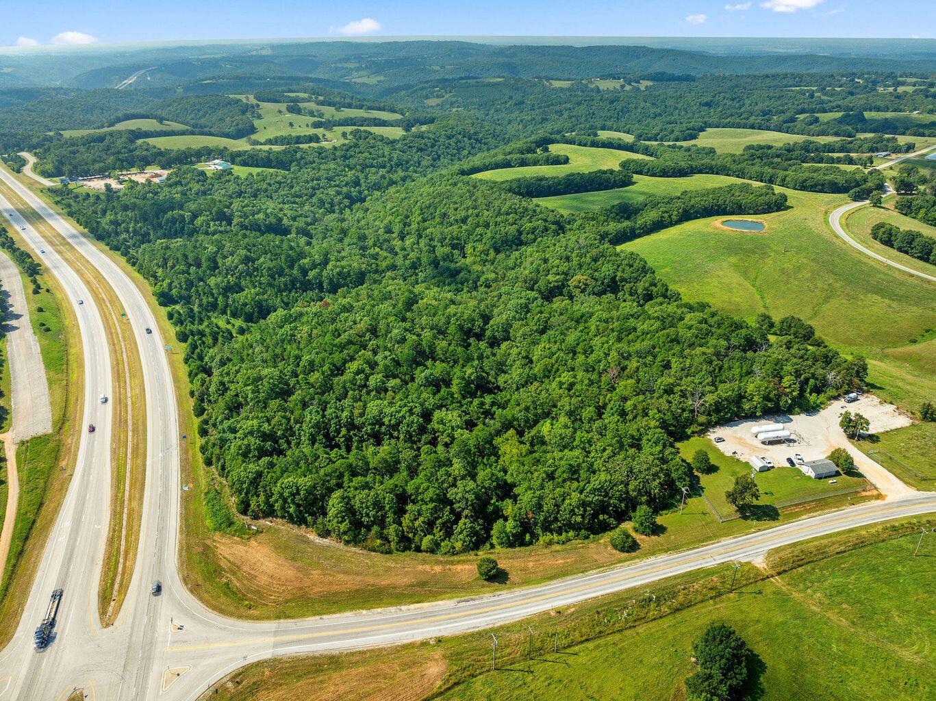 000 North 65 Highway Property Photo 2