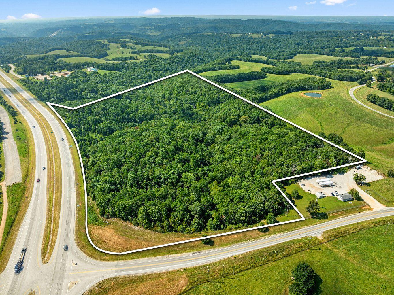 000 North 65 Highway Property Photo 3