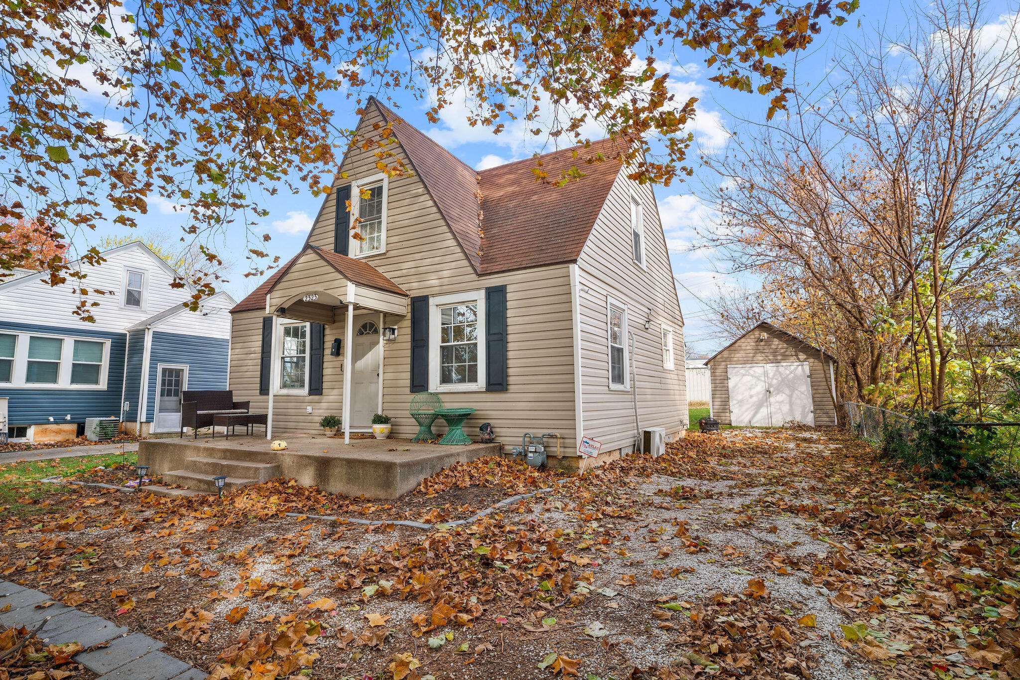 2323 West Walnut Street Property Photo 18