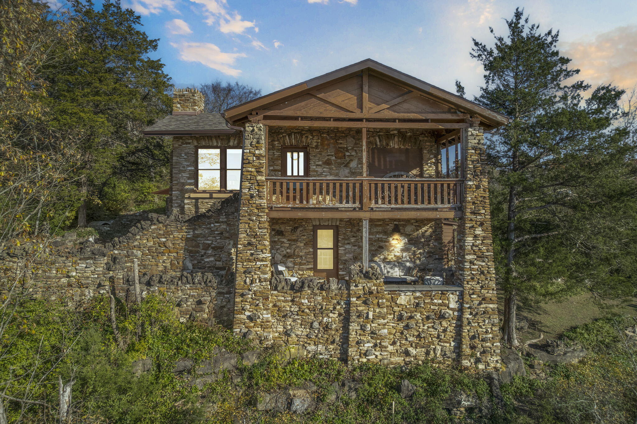 220 Angels Trail Property Photo 7