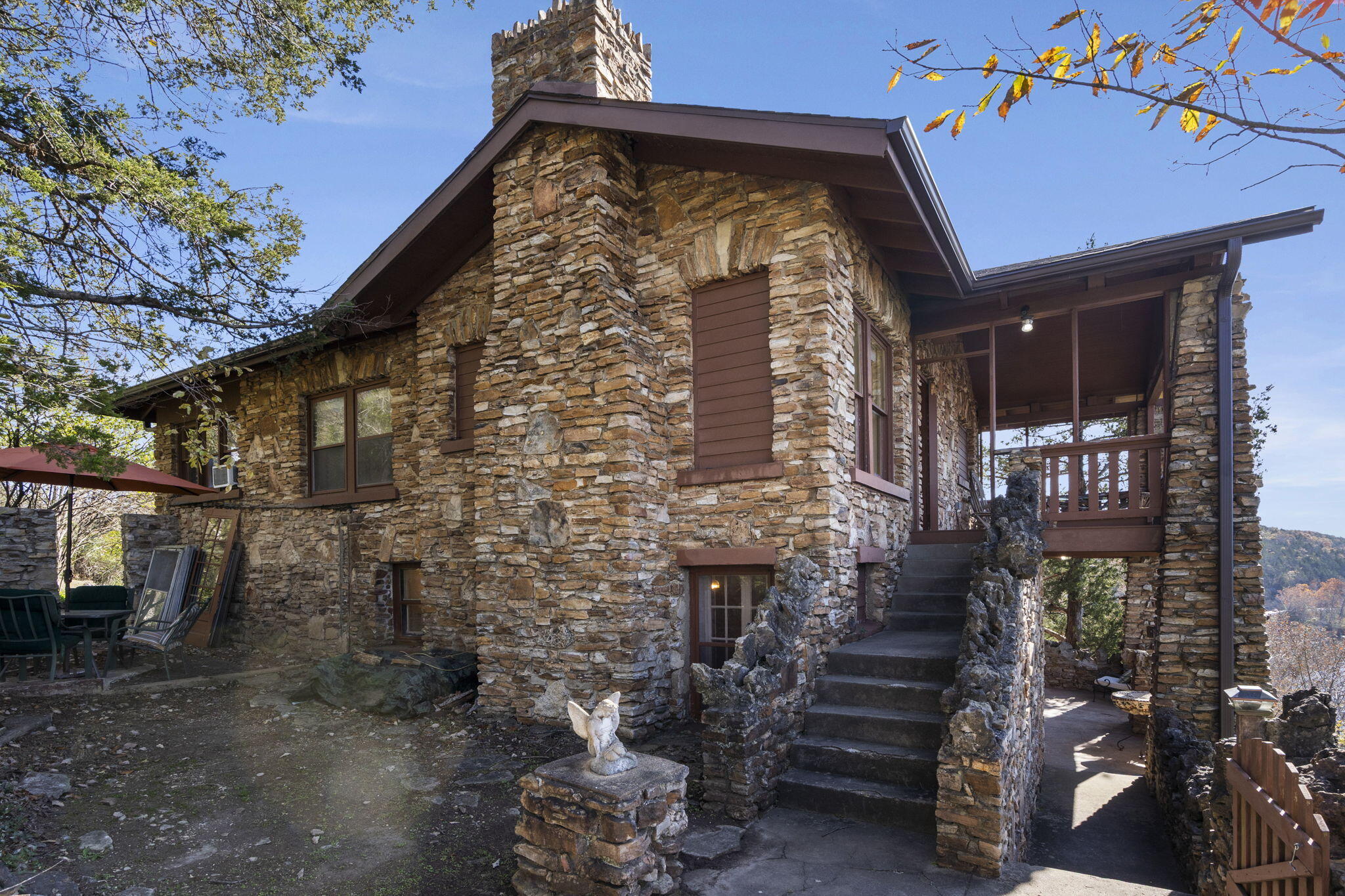 220 Angels Trail Property Photo 12