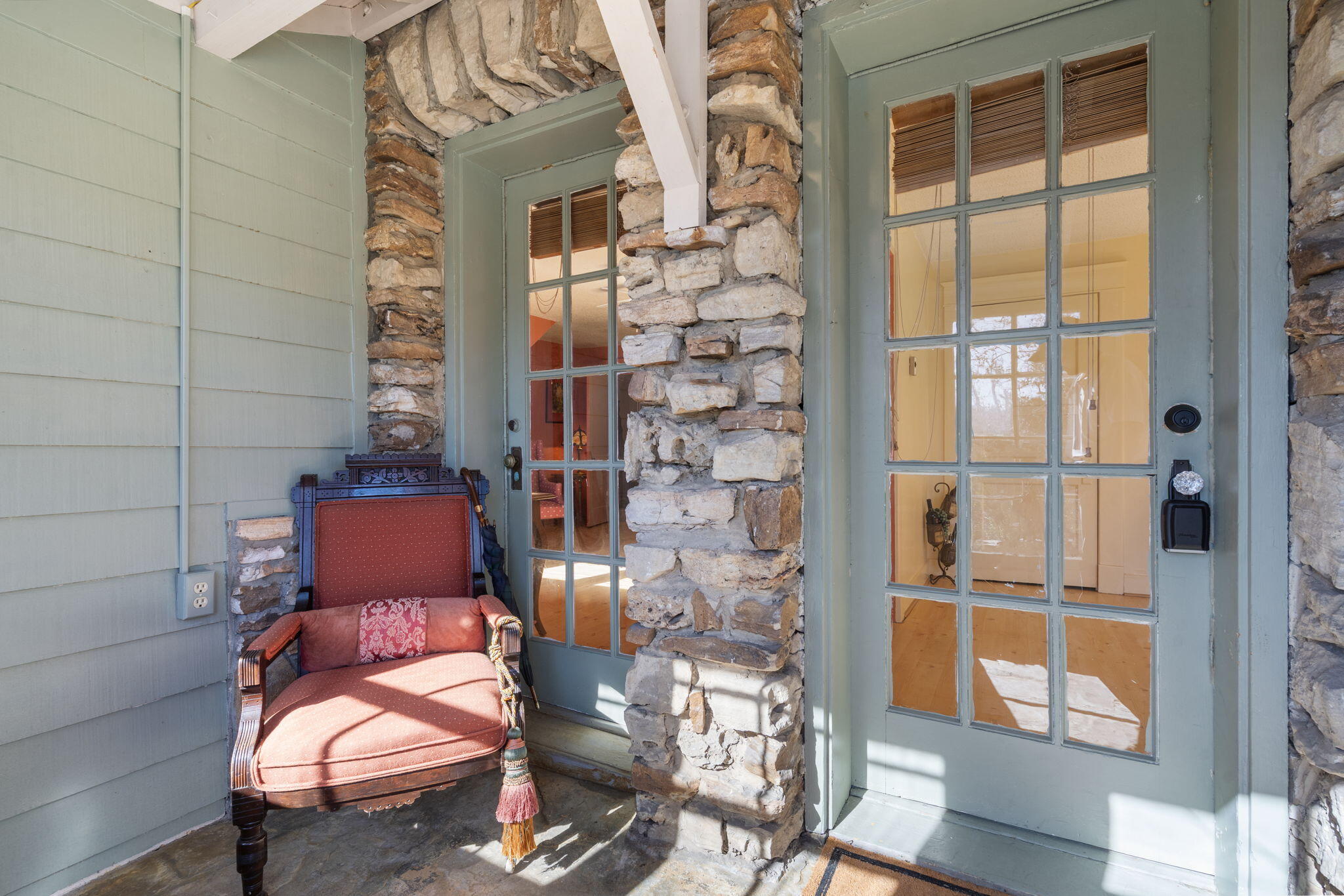 220 Angels Trail Property Photo 33