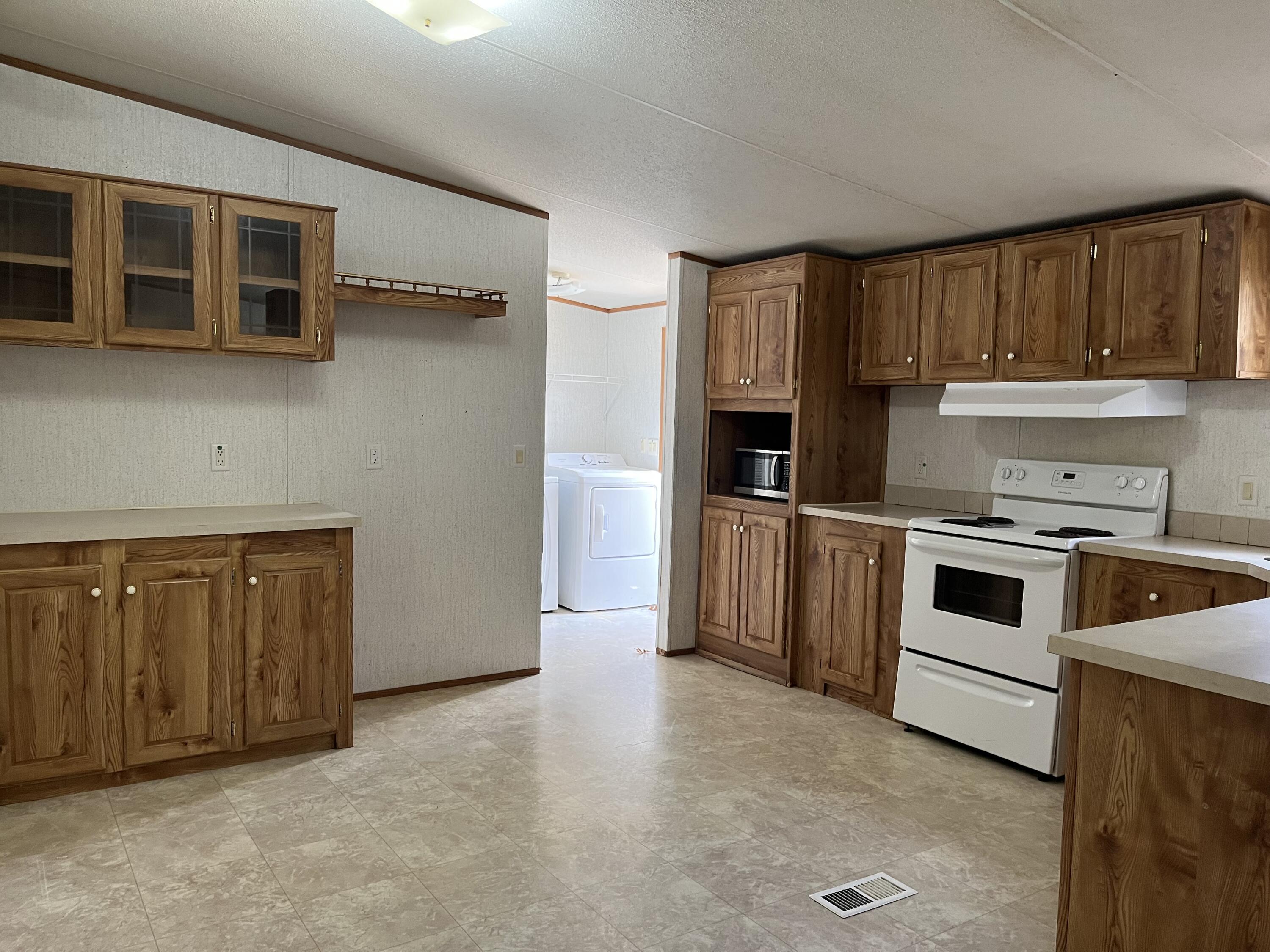 371 Post Oak Road Property Photo 4