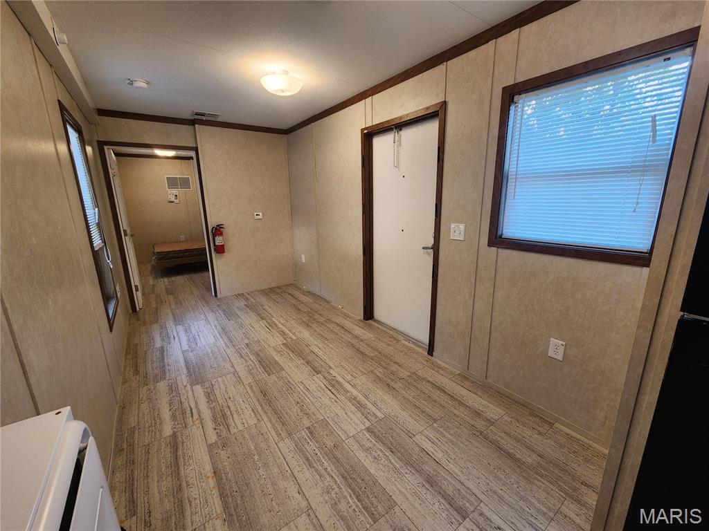 411 West Nelson Street Property Photo 3