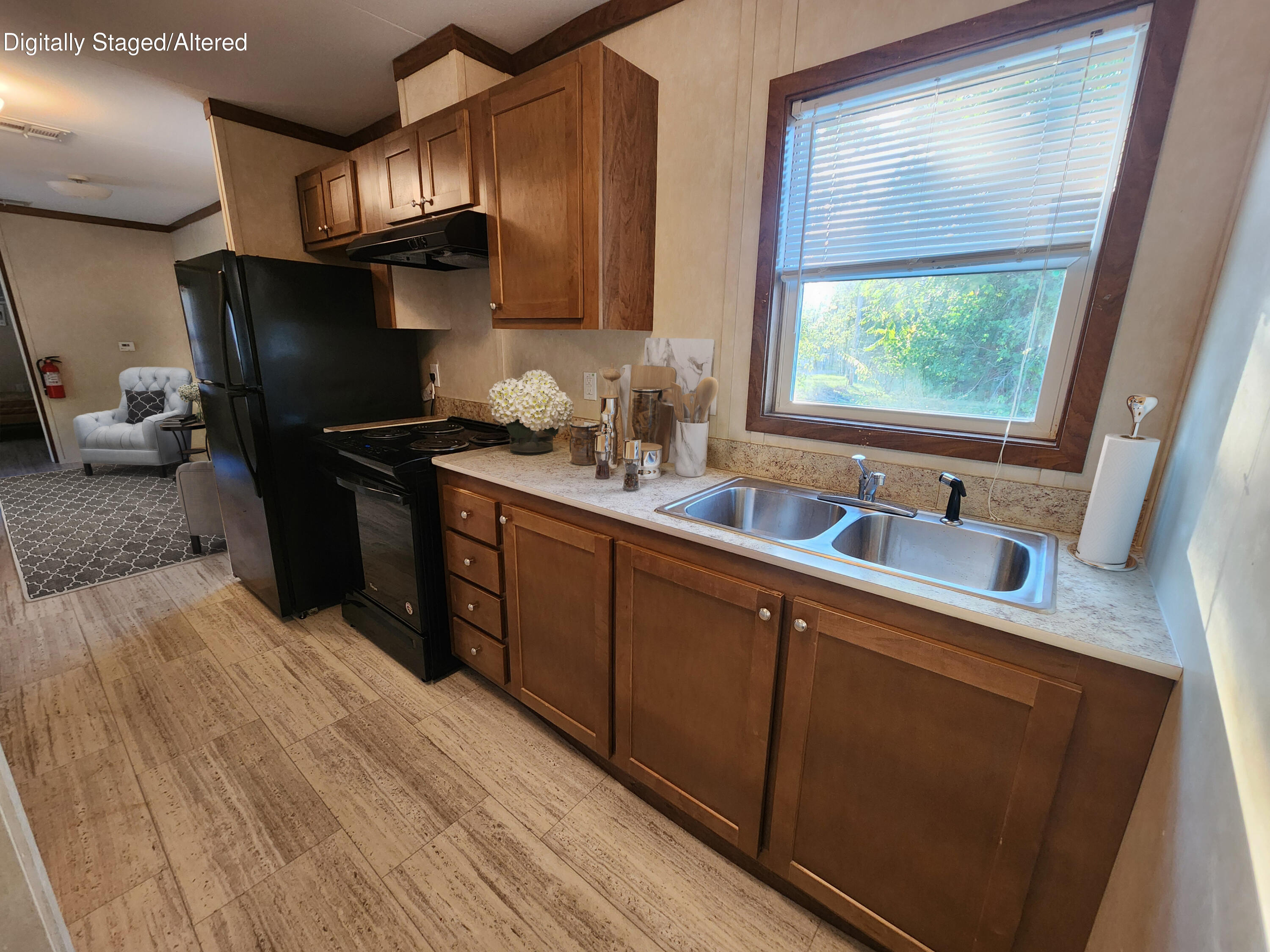 411 West Nelson Street Property Photo 9
