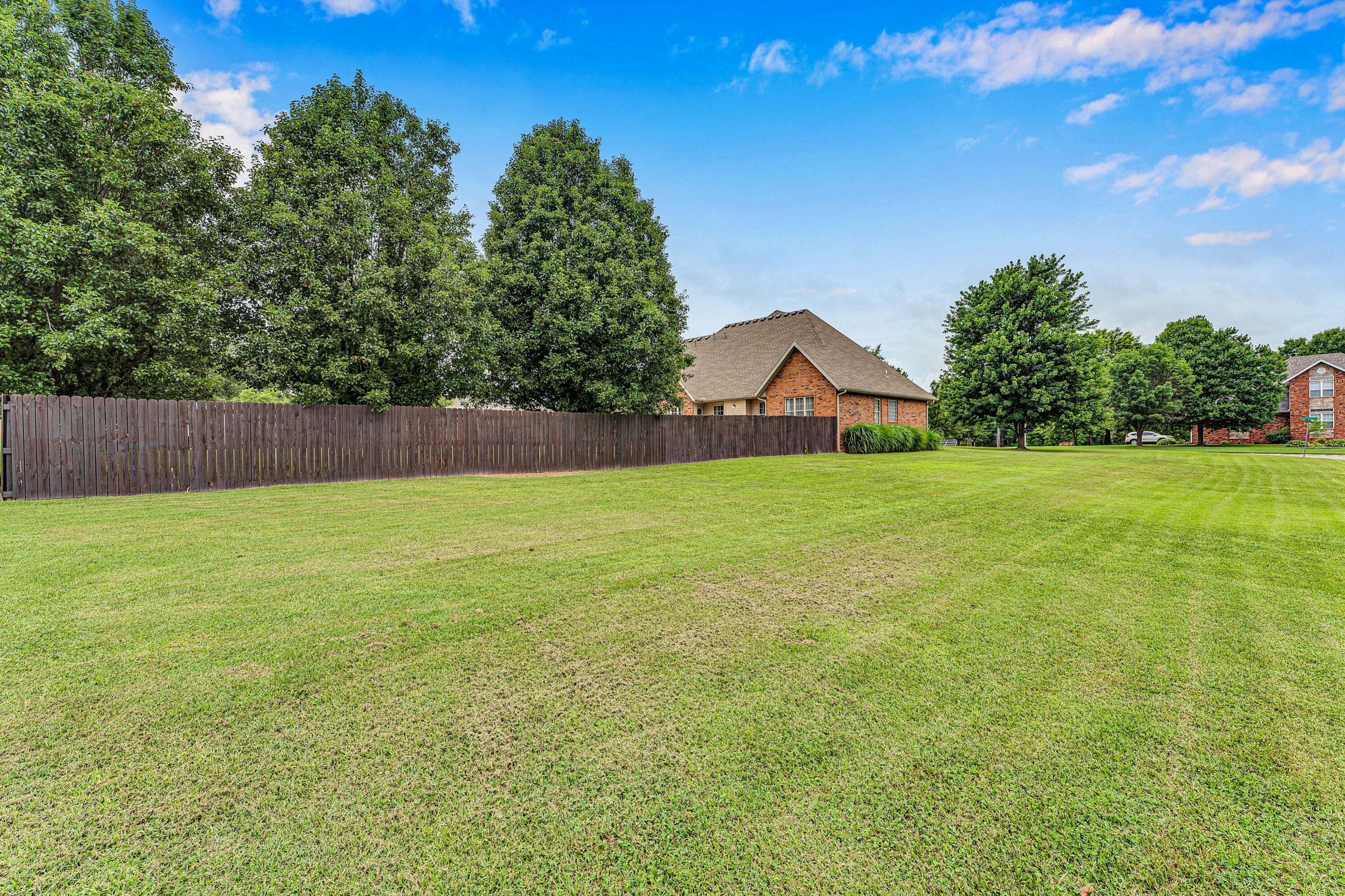 1910 West Meadow Lark Lane Property Photo 3