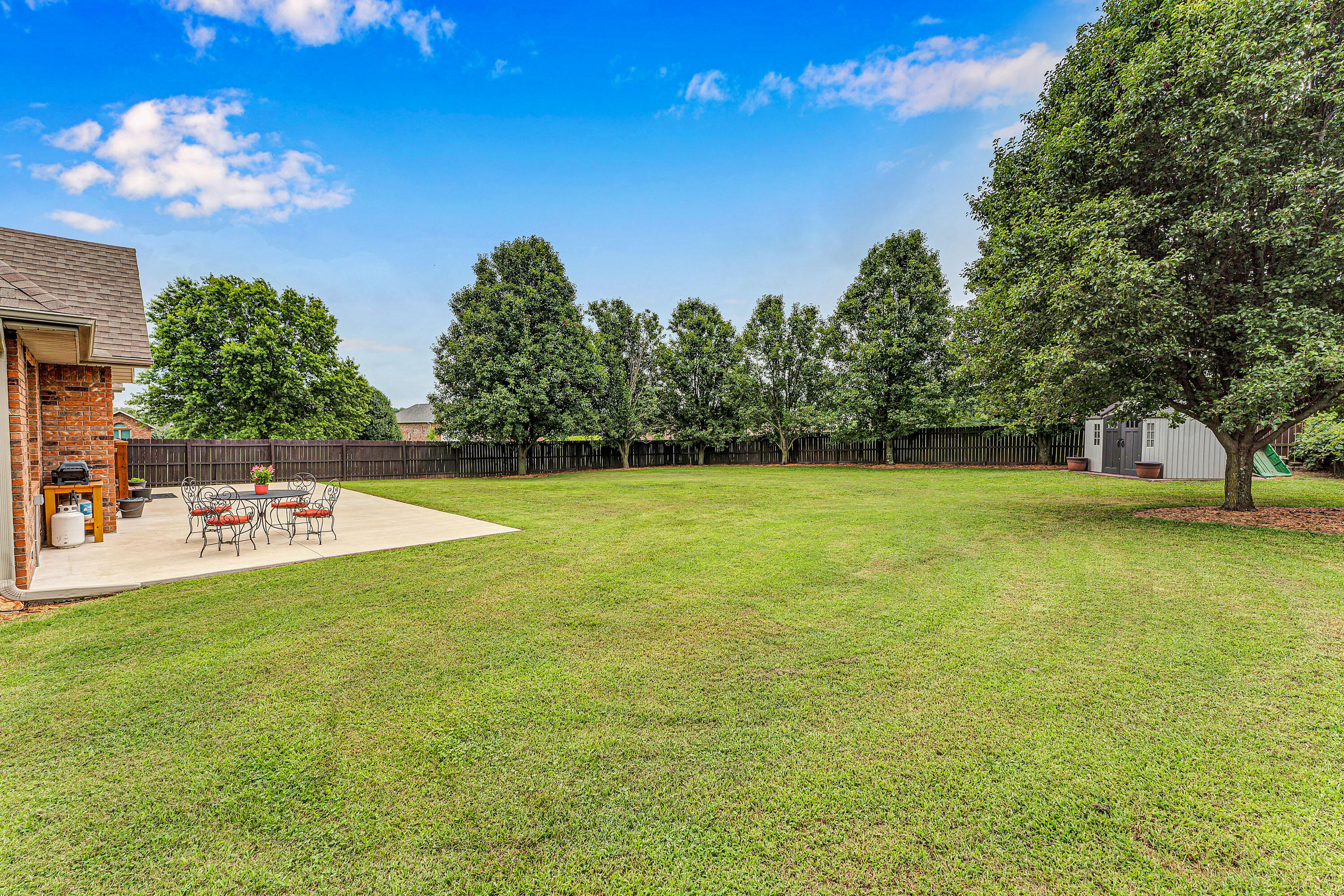 1910 West Meadow Lark Lane Property Photo 4