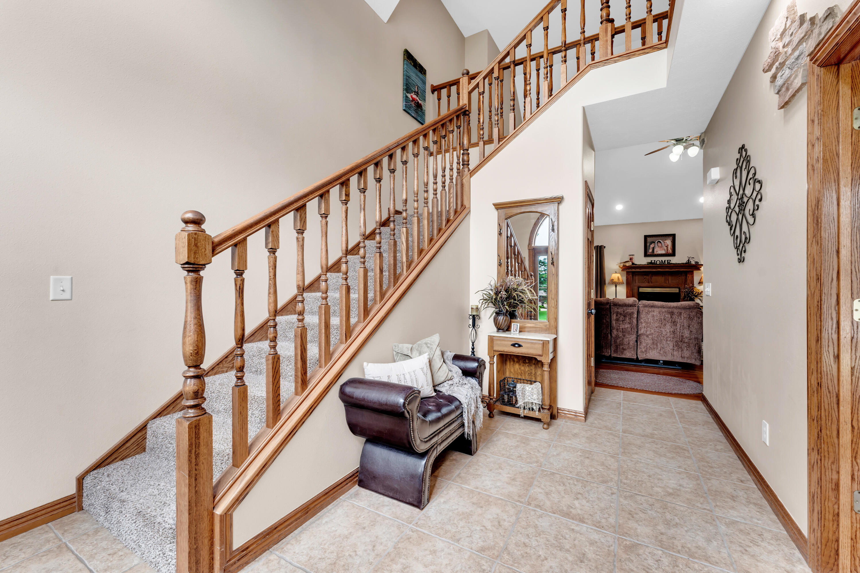 1910 West Meadow Lark Lane Property Photo 7