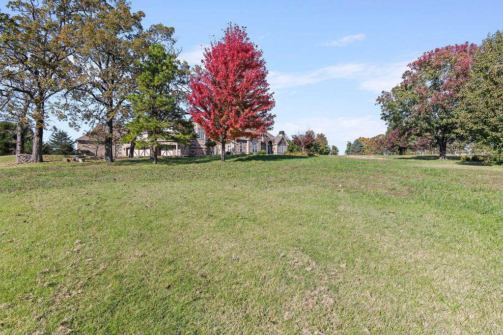115 Old Well Lane Property Photo 3