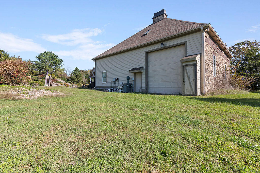 115 Old Well Lane Property Photo 7