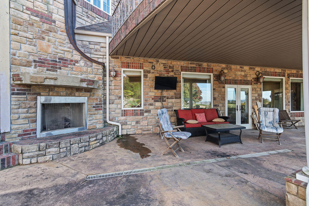 115 Old Well Lane Property Photo 10