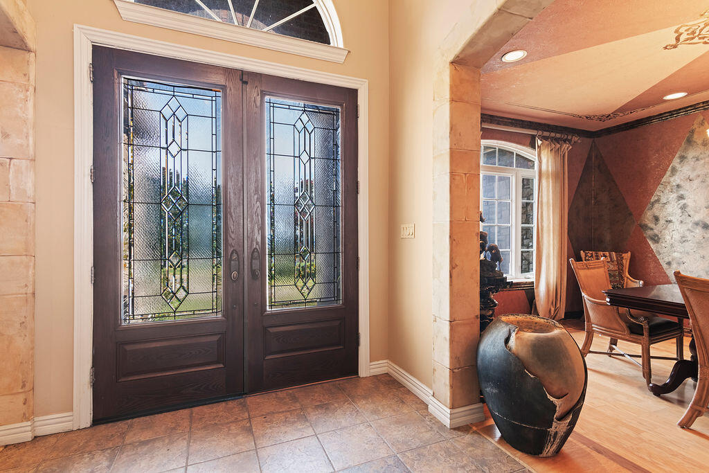115 Old Well Lane Property Photo 12