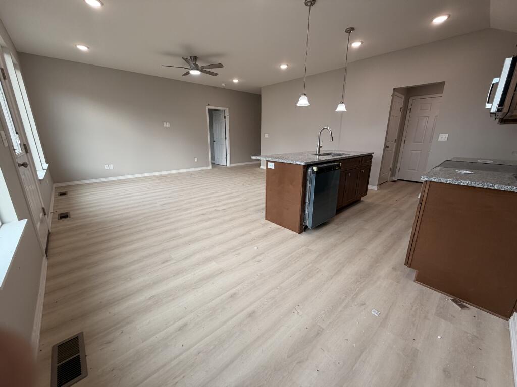 1133 East Habersham Street Property Photo 3